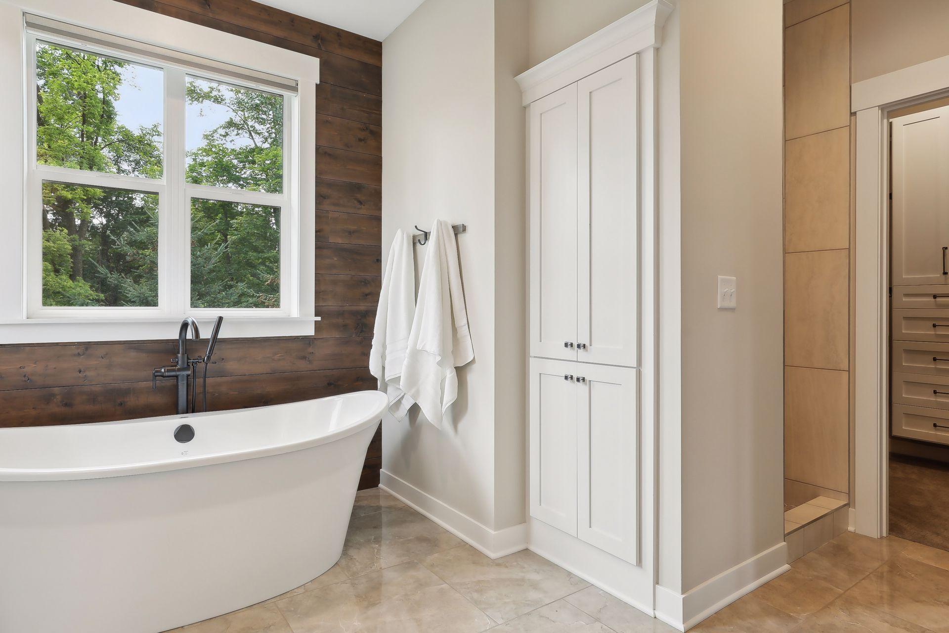 1440 Queensland Lane N