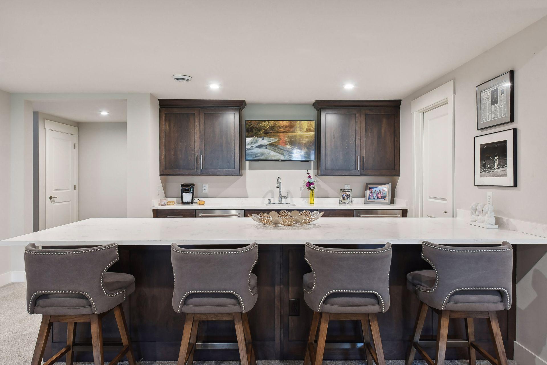 24545 Niblick Alcove