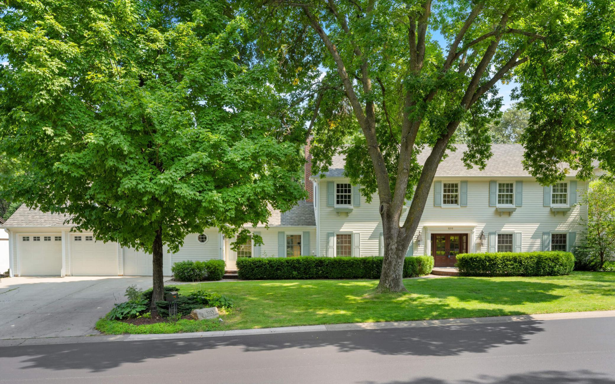 5215 Larada Lane