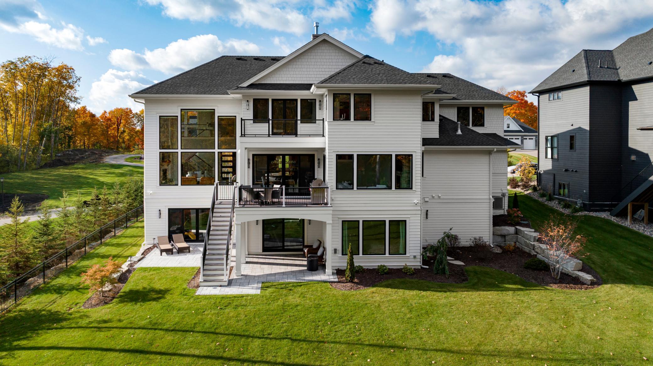 6525 Hawks Pointe Lane