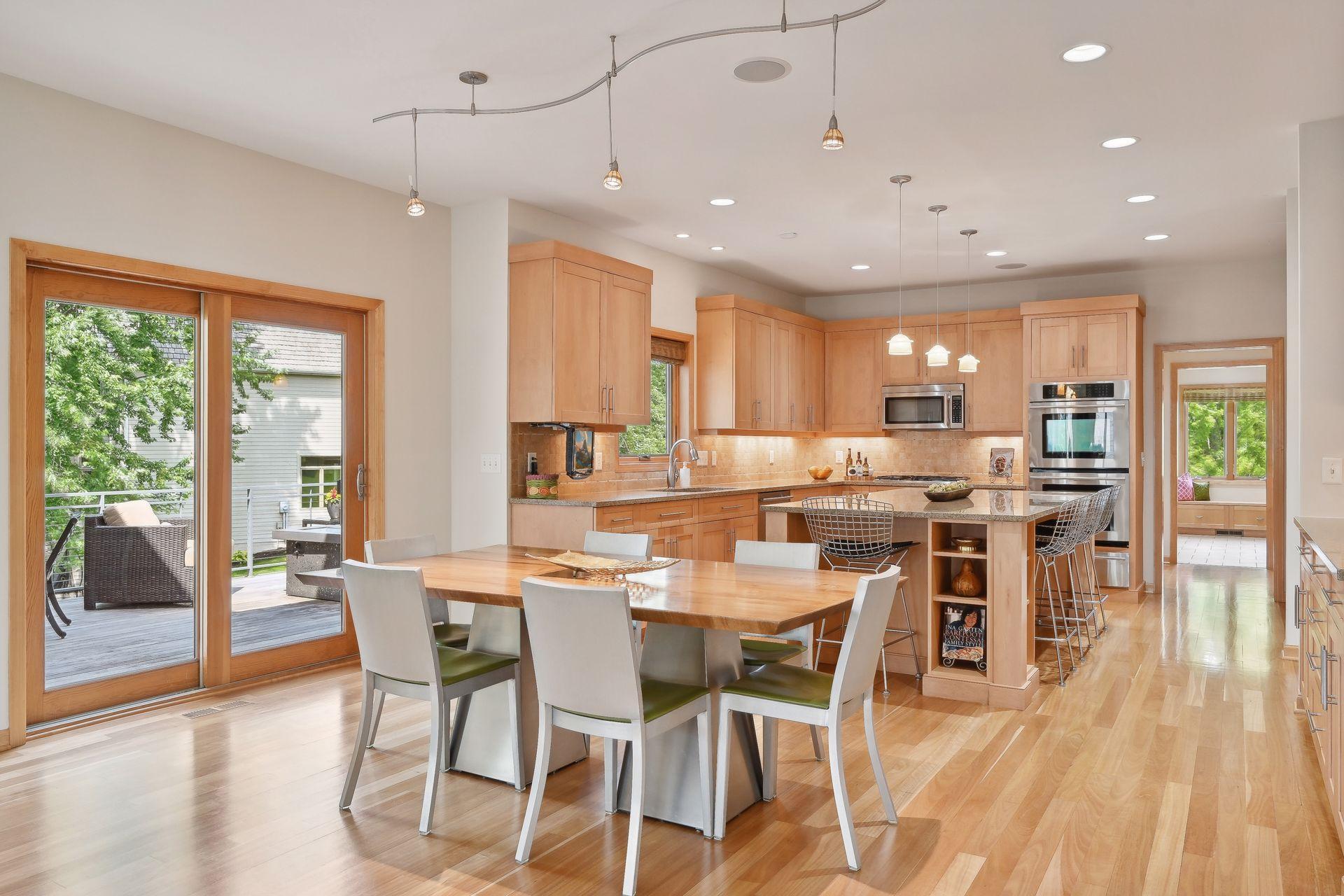 4495 Fountain Lane N