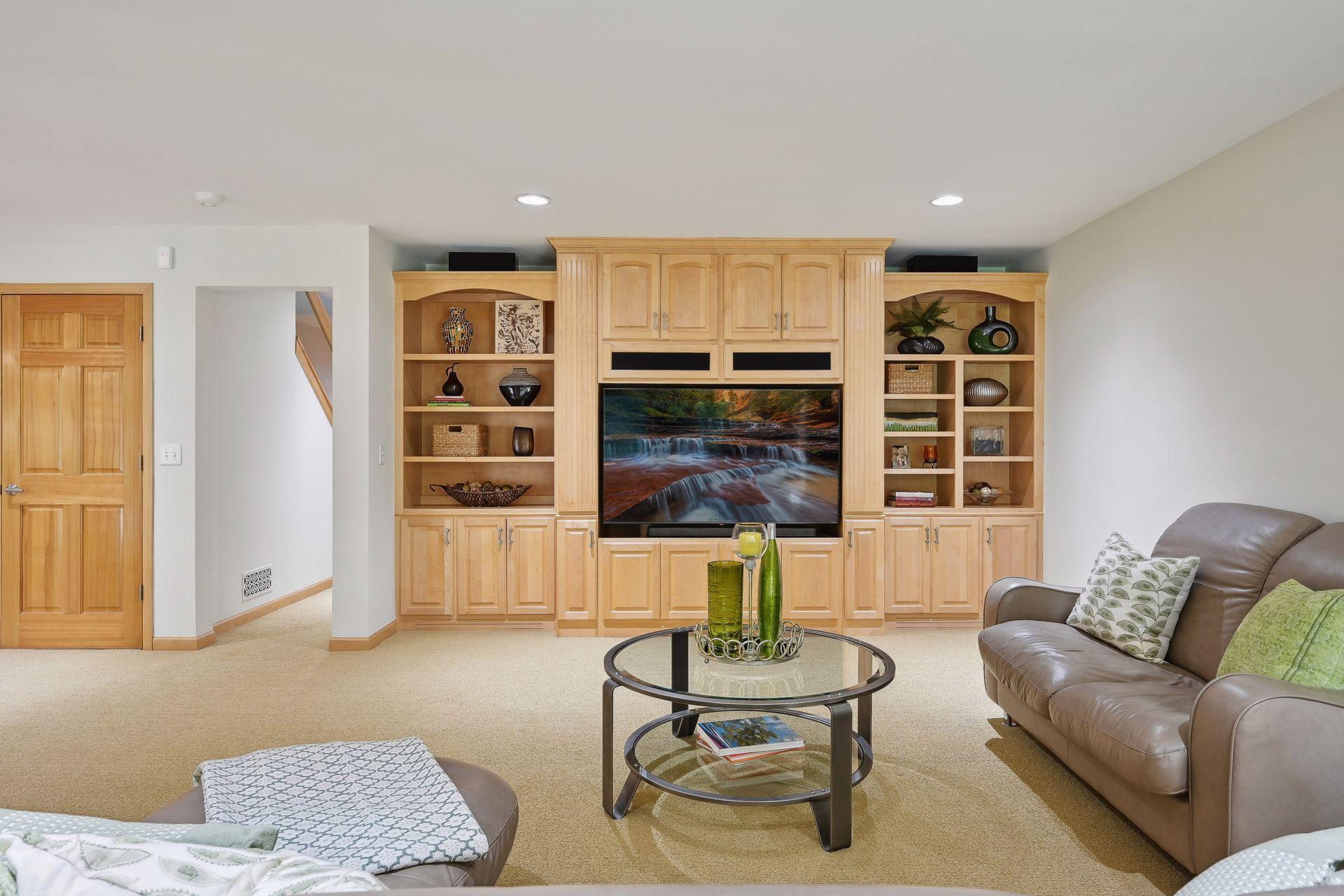 4495 Fountain Lane N