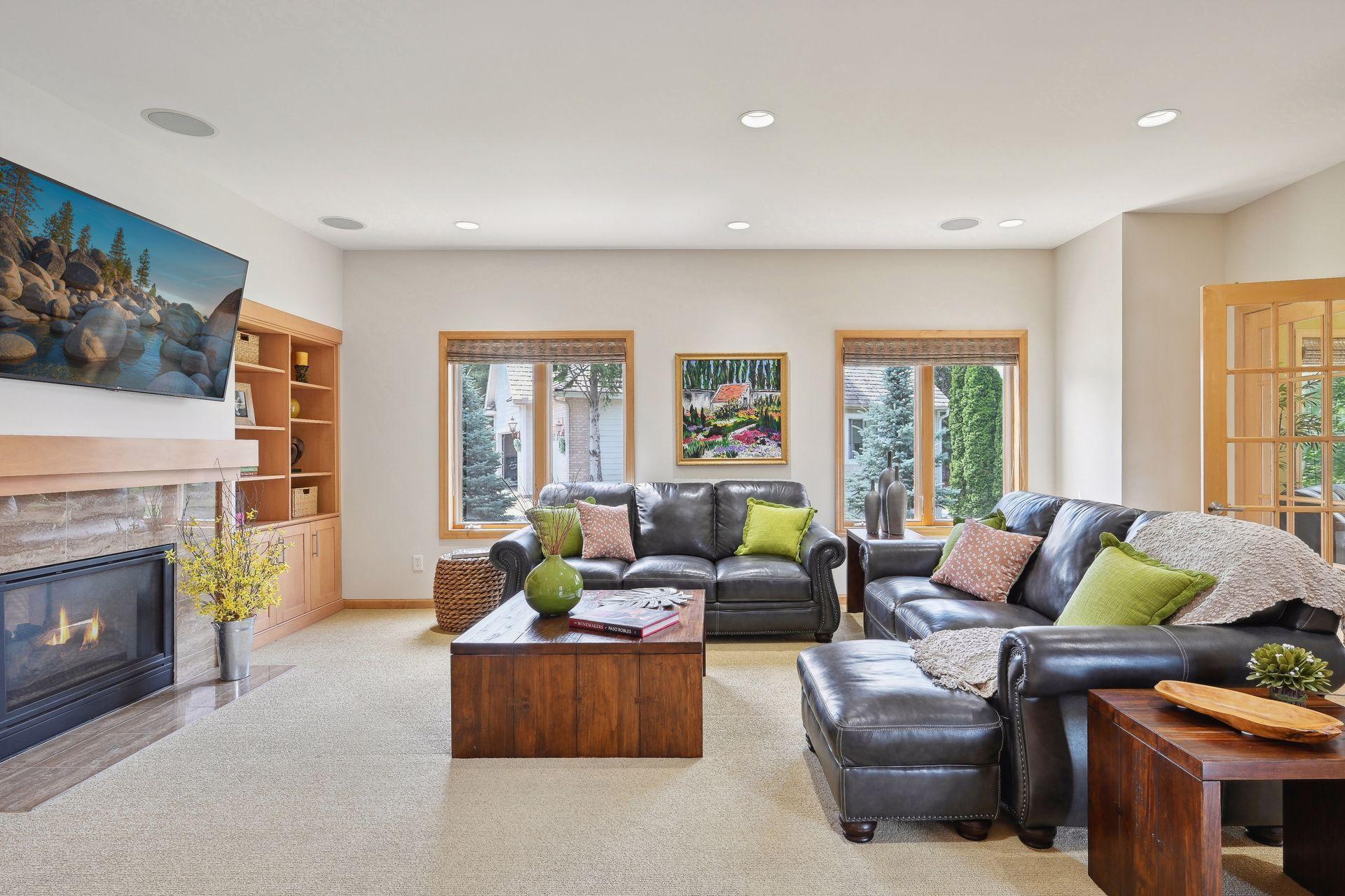 4495 Fountain Lane N