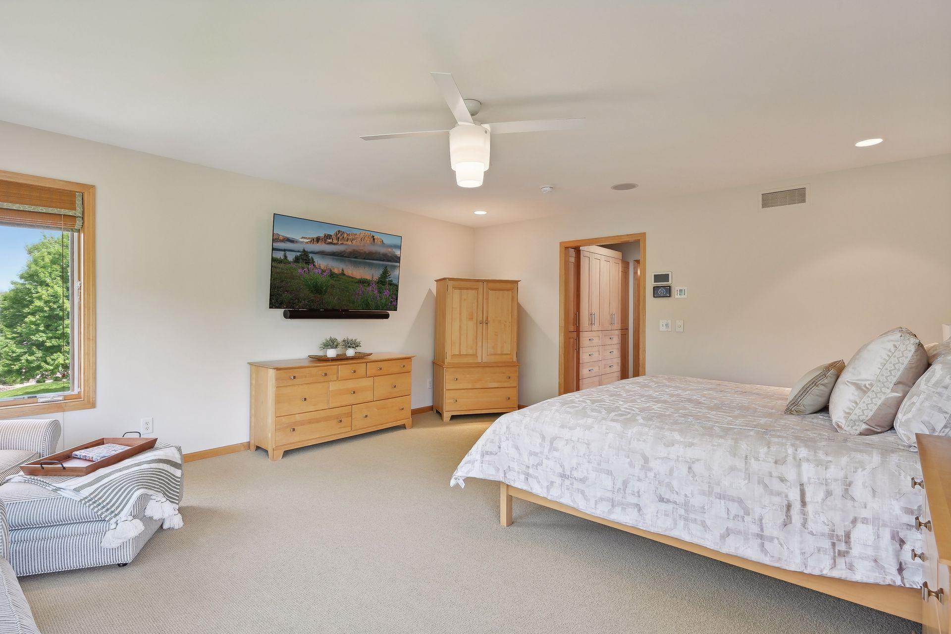 4495 Fountain Lane N