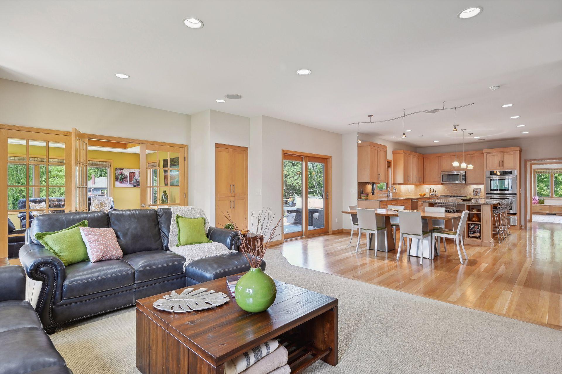 4495 Fountain Lane N