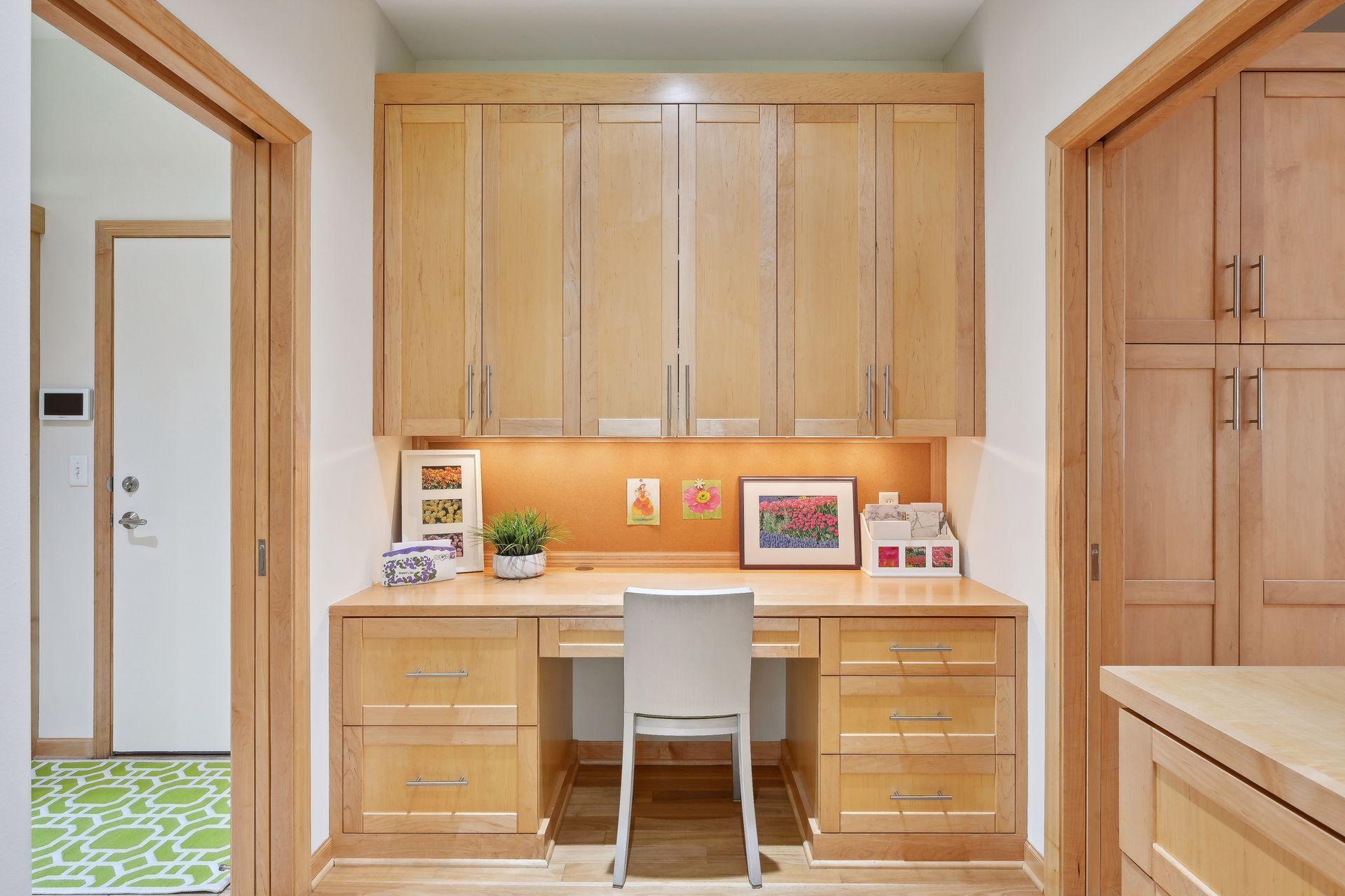 4495 Fountain Lane N