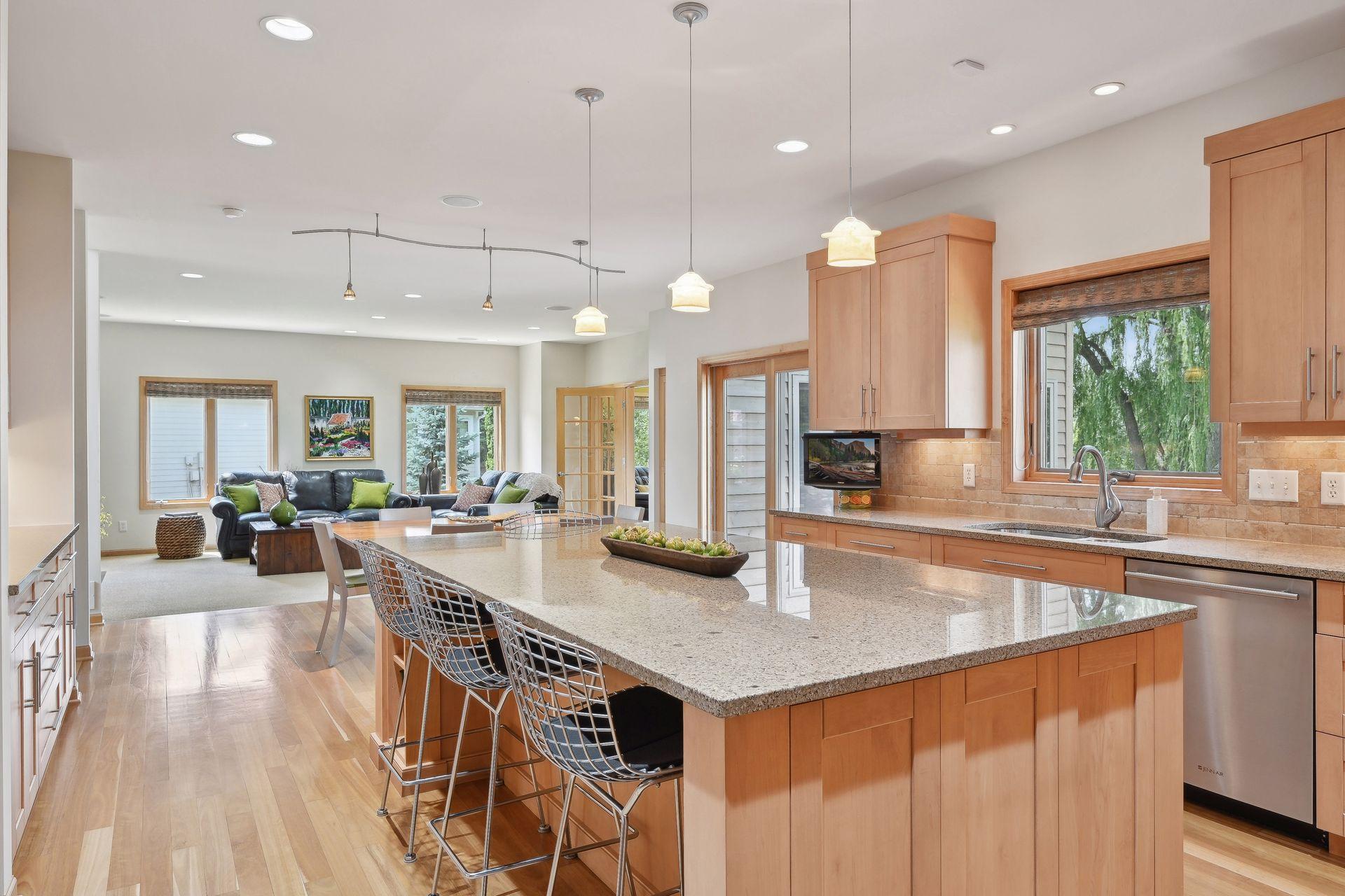 4495 Fountain Lane N