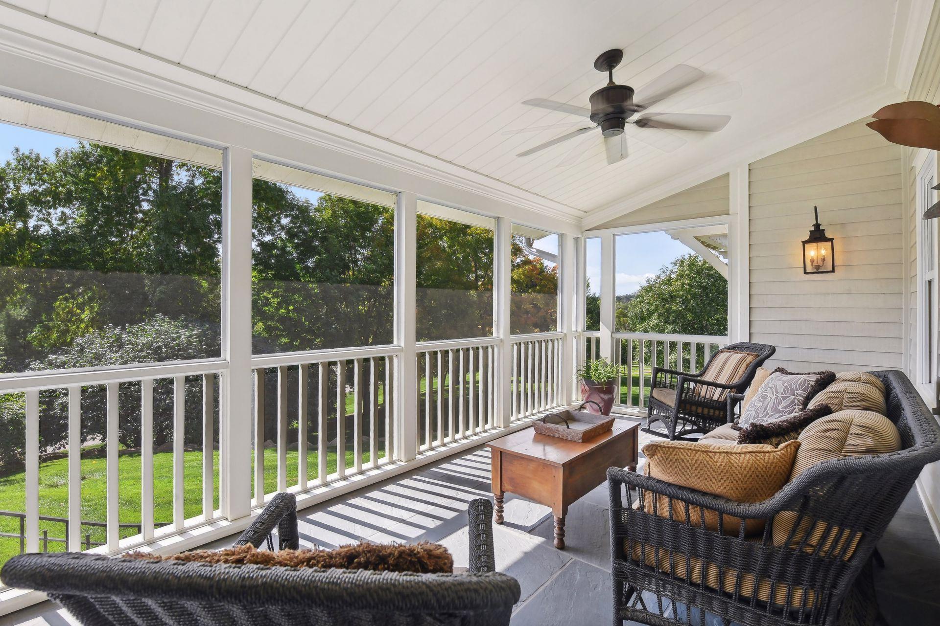 11126 Eastwood Avenue SE