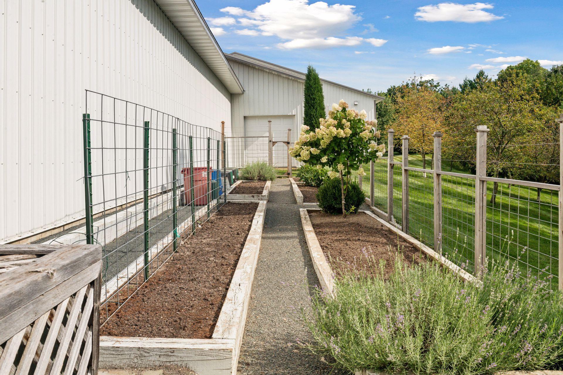 11126 Eastwood Avenue SE