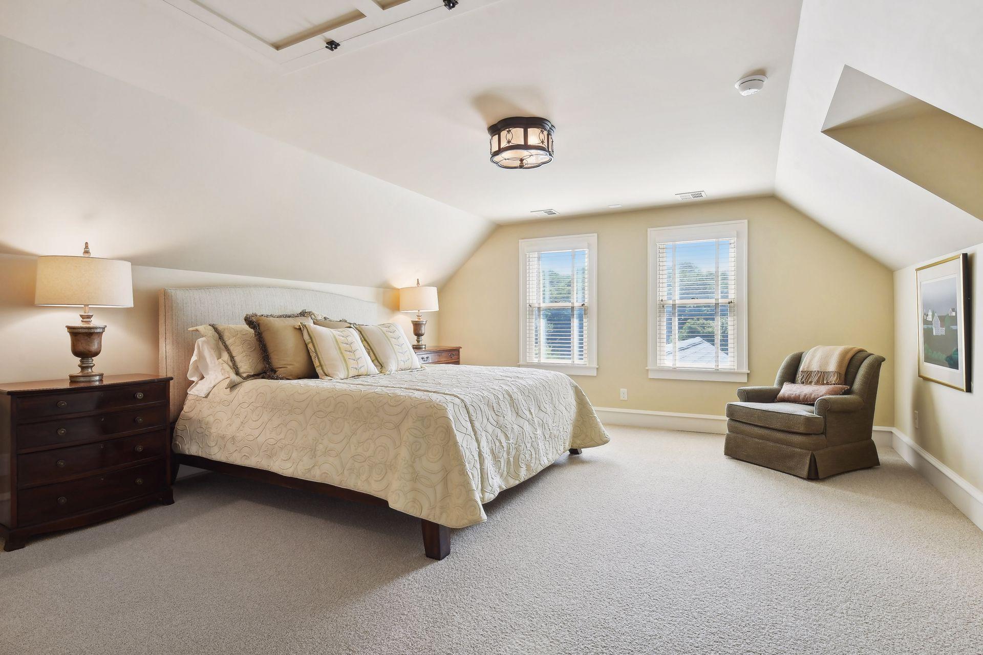 11126 Eastwood Avenue SE