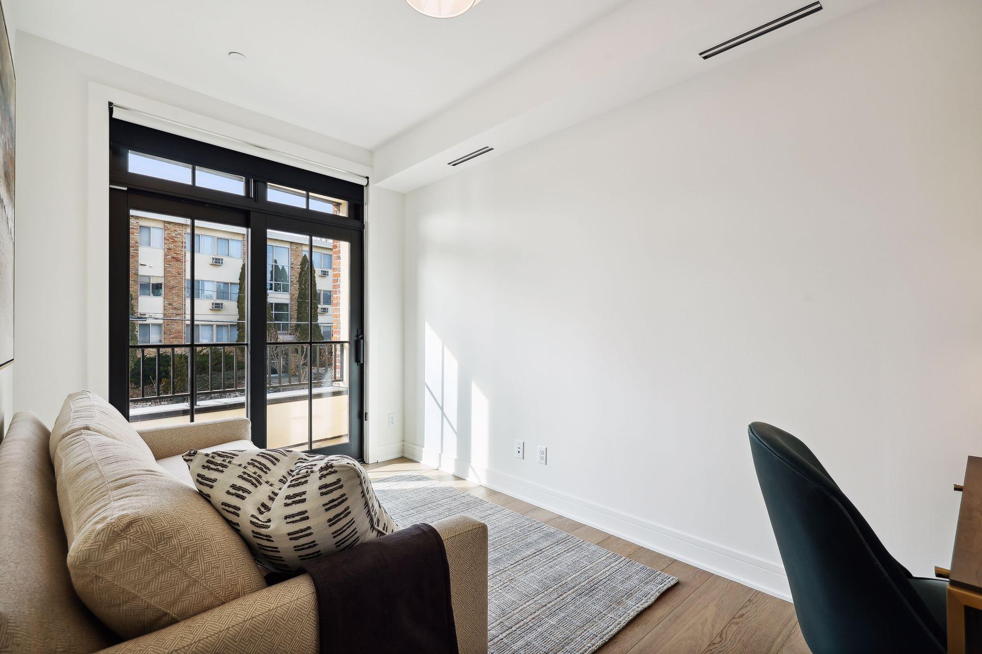 511 Second Street Unit: 4