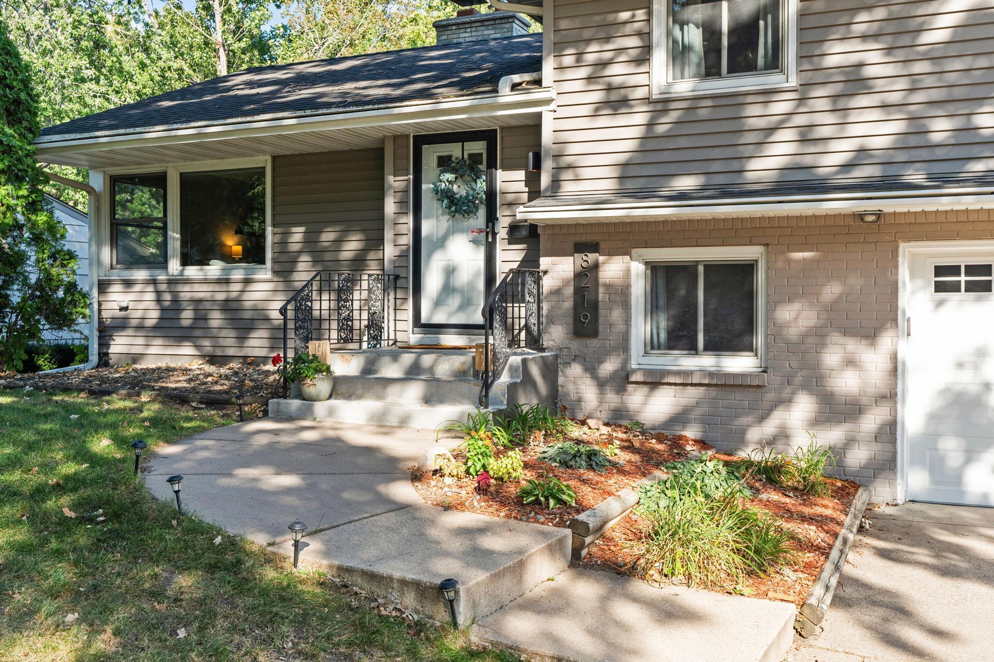 8219 Washburn Avenue S