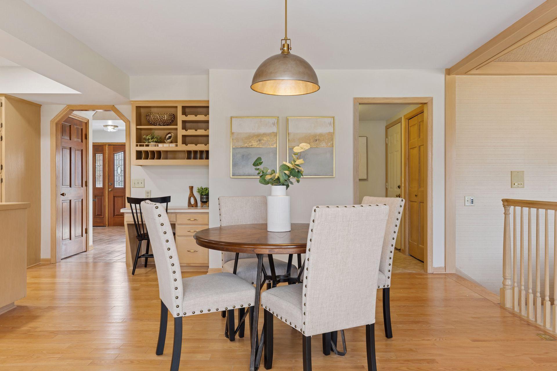 14 Hill Farm Circle