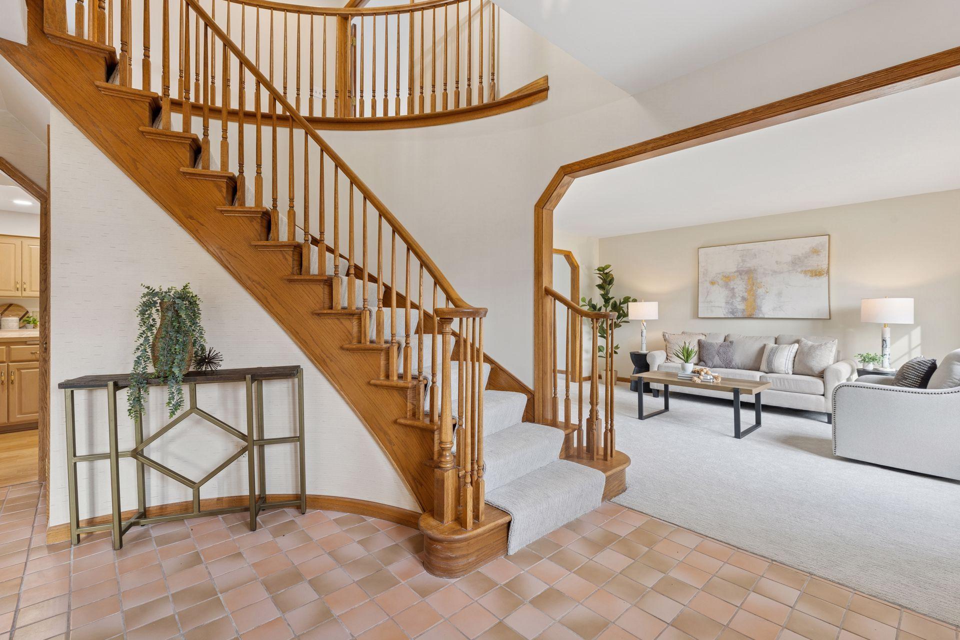 14 Hill Farm Circle