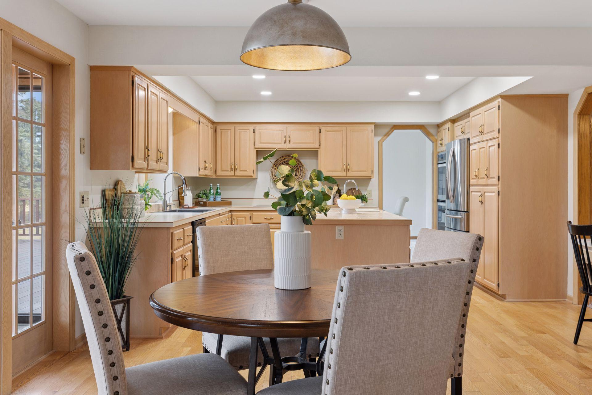14 Hill Farm Circle