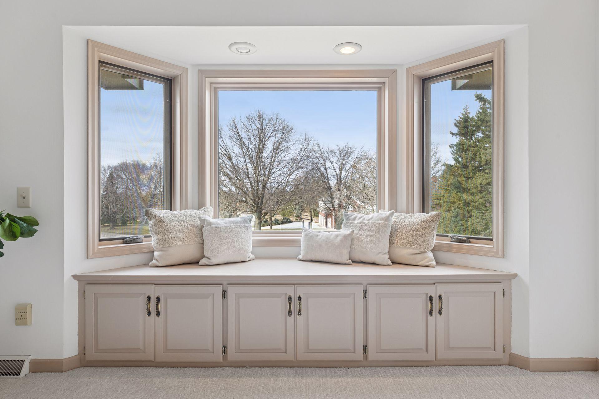 14 Hill Farm Circle