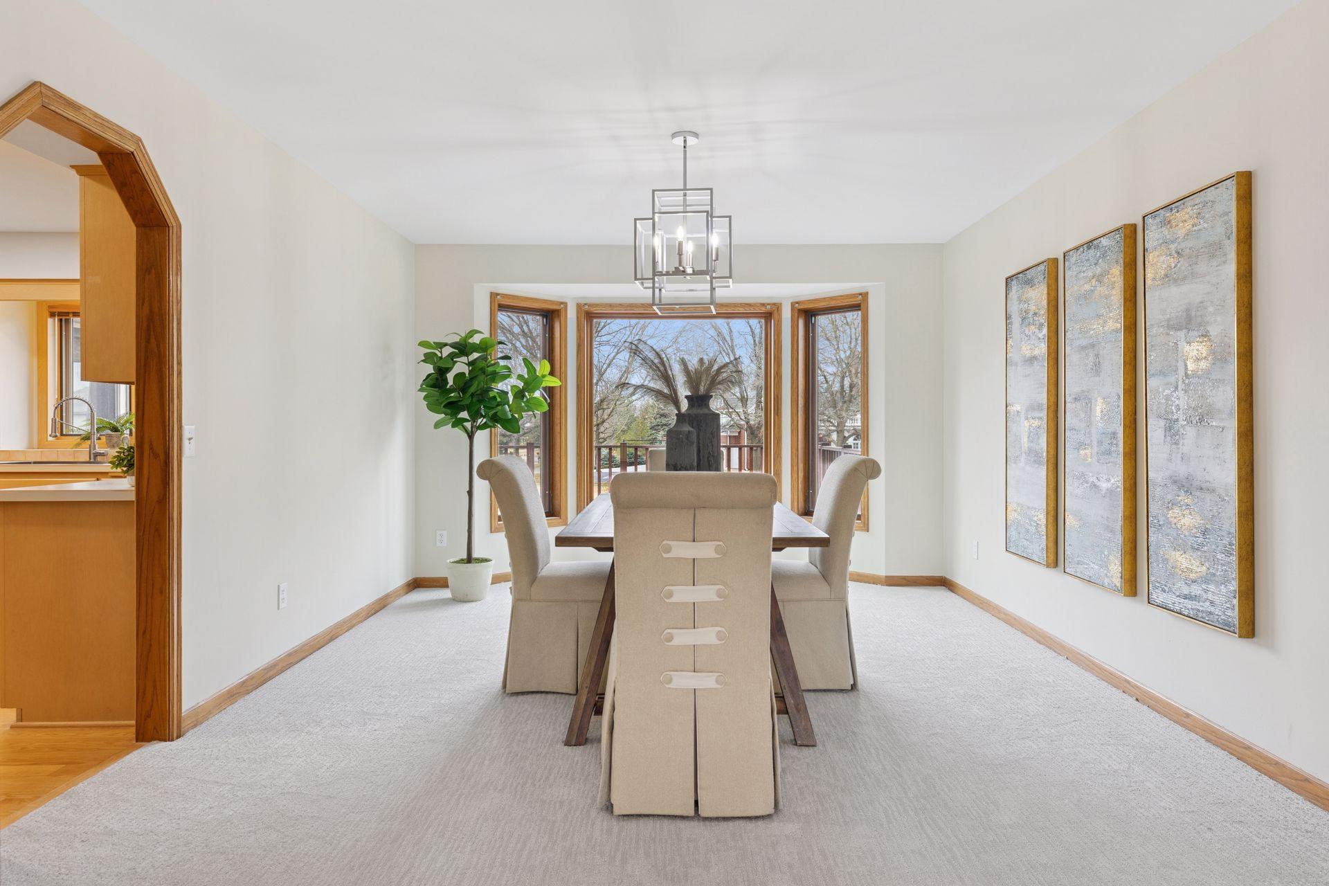 14 Hill Farm Circle