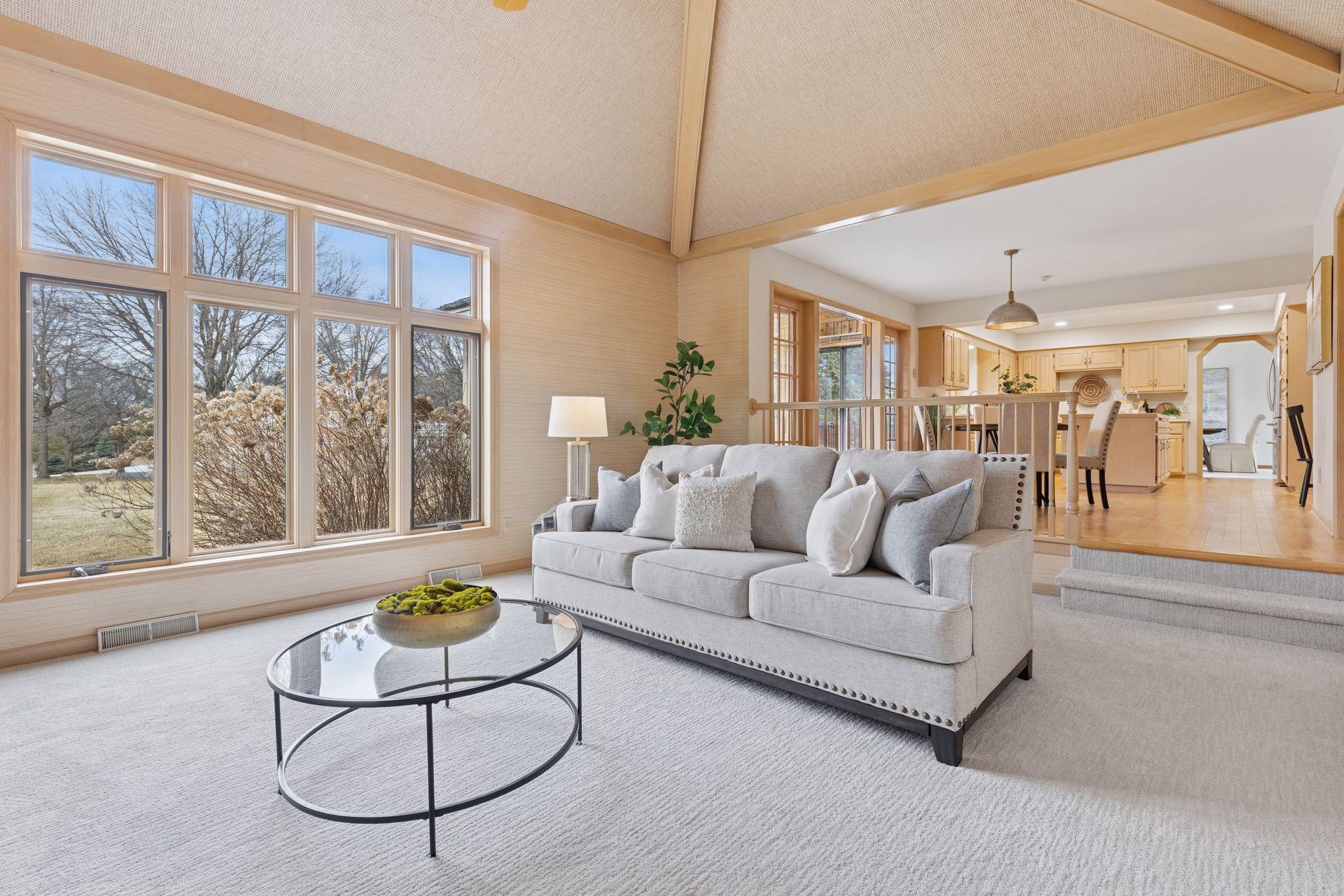 14 Hill Farm Circle
