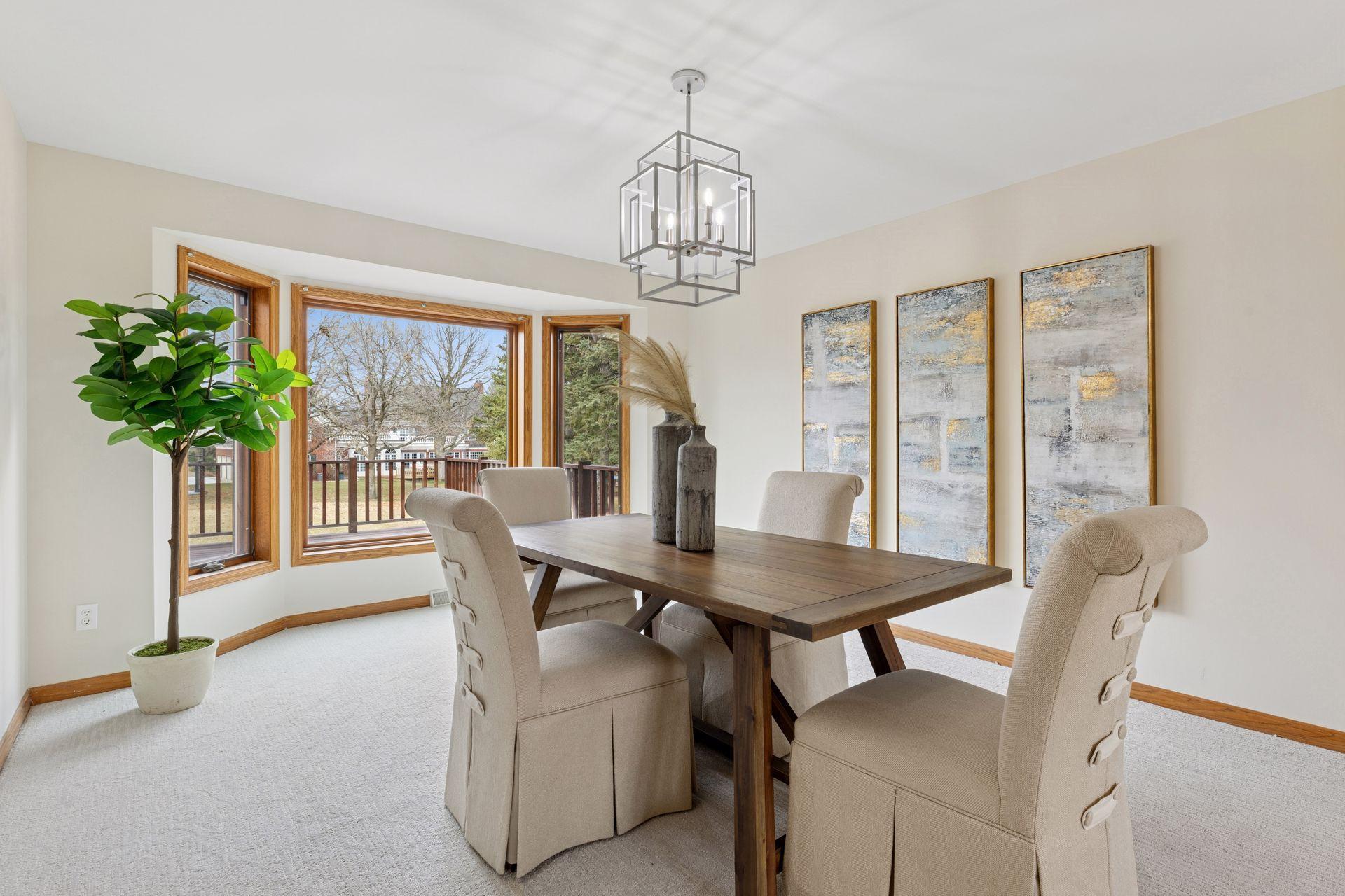 14 Hill Farm Circle