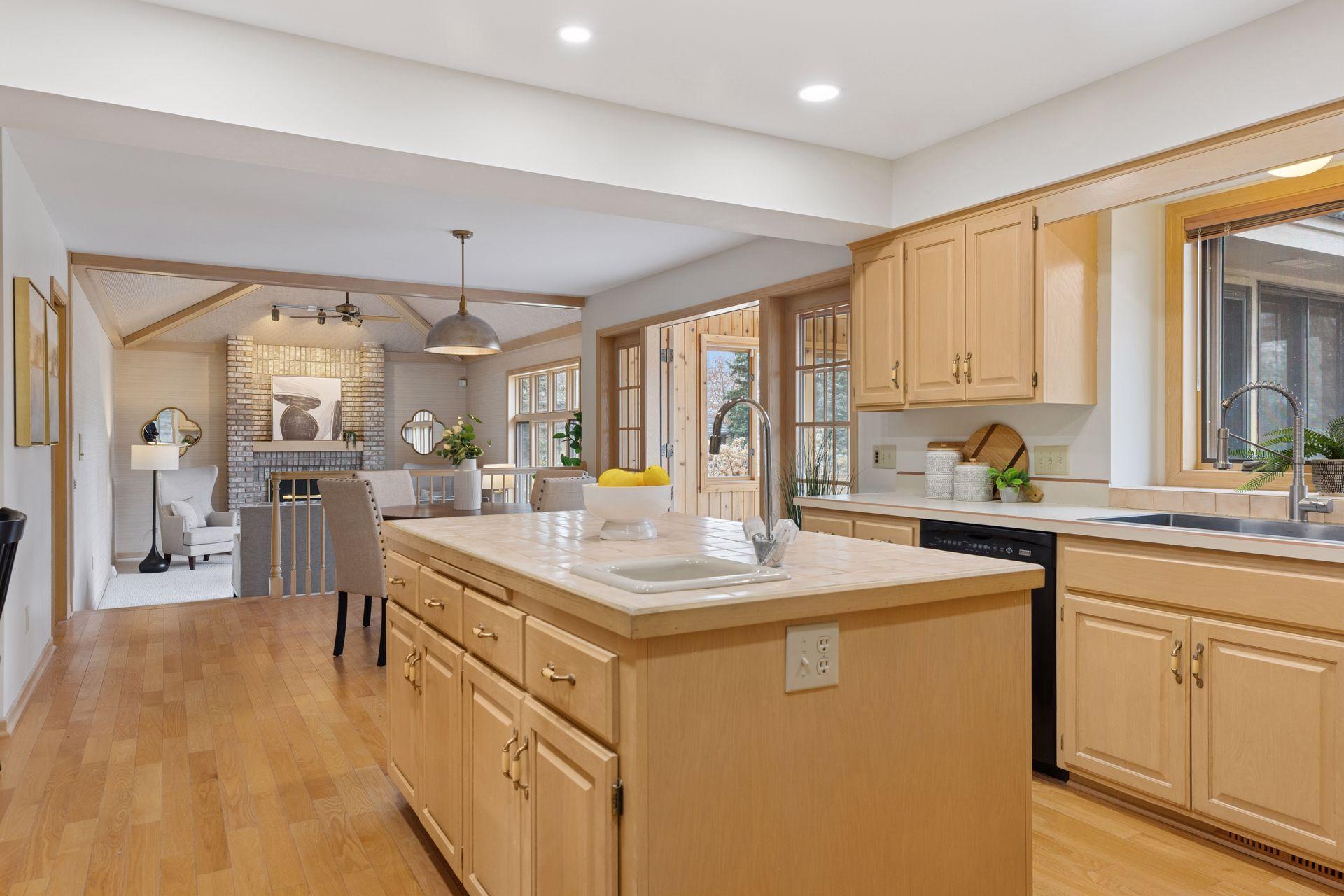 14 Hill Farm Circle