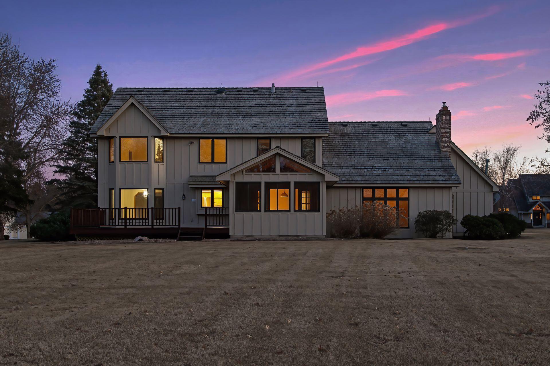 14 Hill Farm Circle