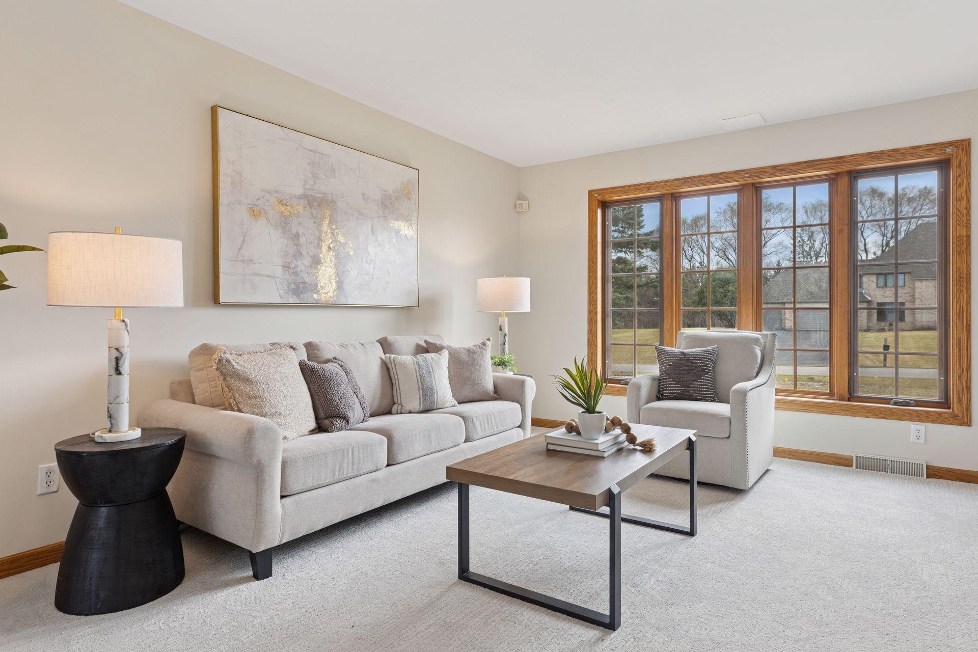 14 Hill Farm Circle