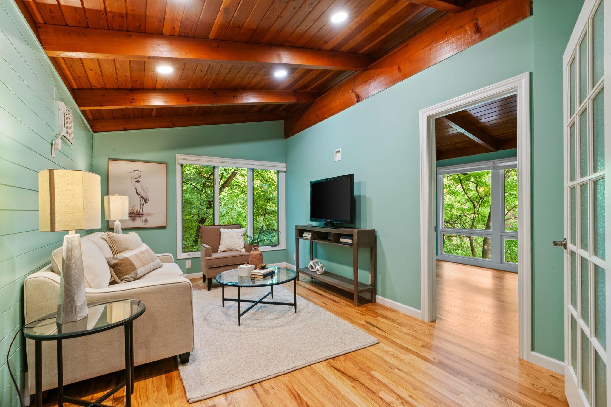 11705 Live Oak Drive