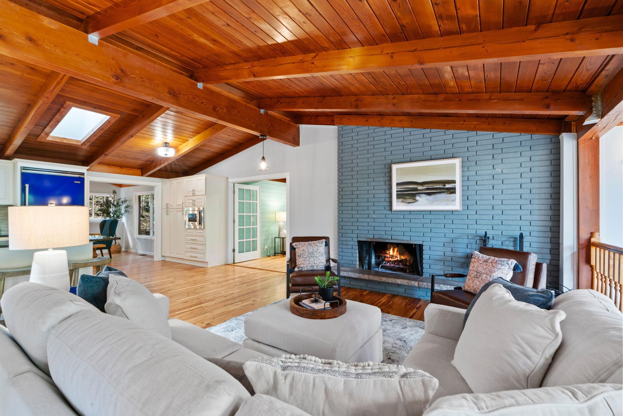 11705 Live Oak Drive
