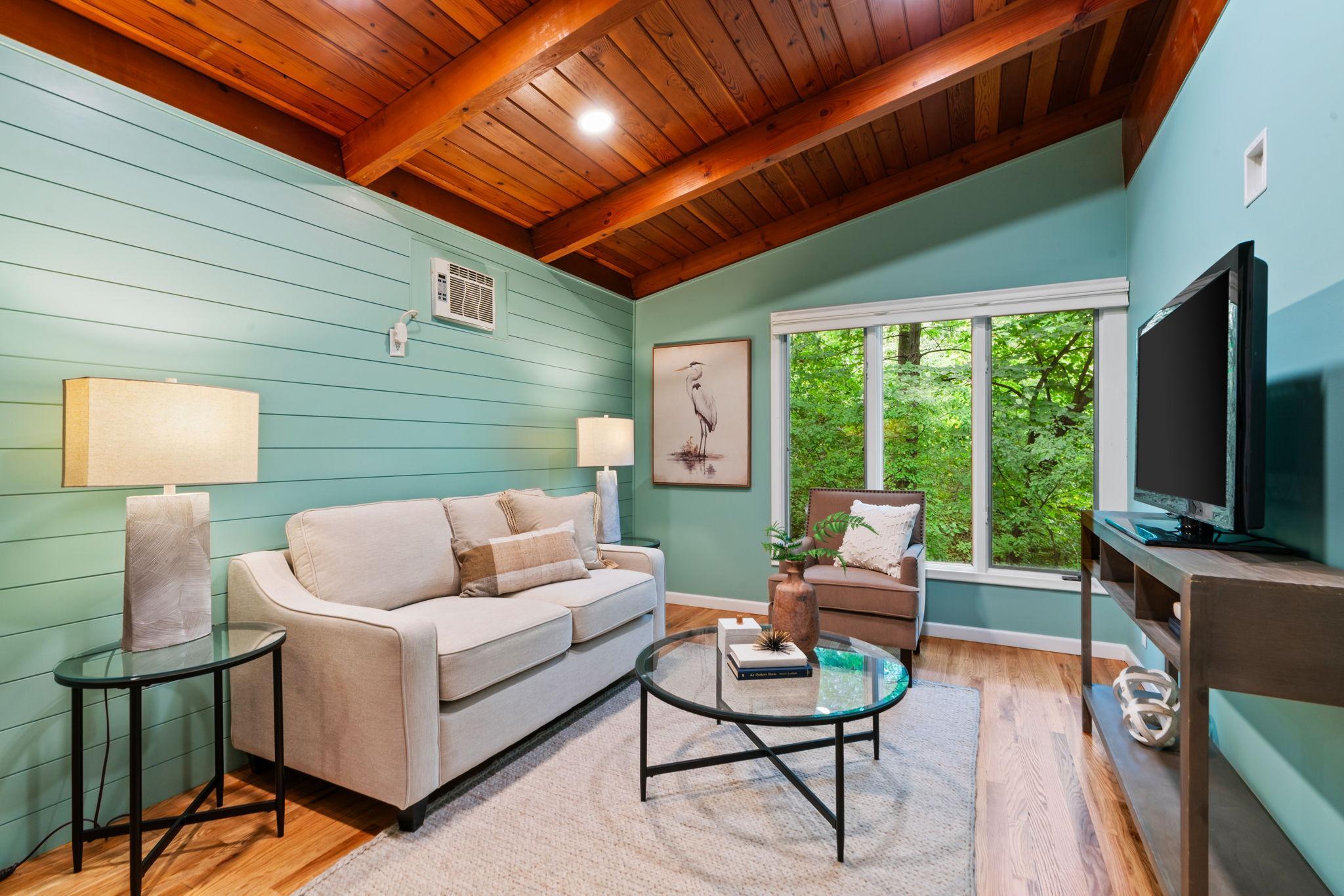 11705 Live Oak Drive