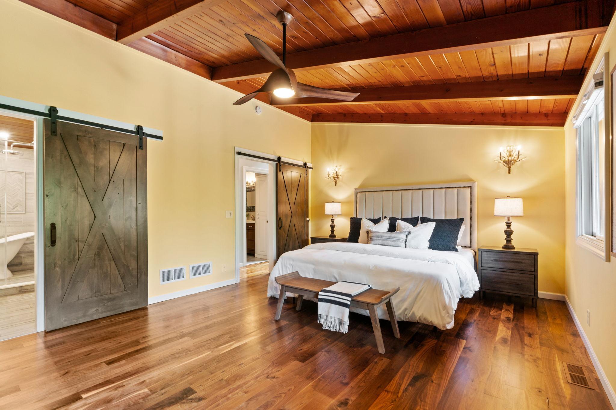 11705 Live Oak Drive