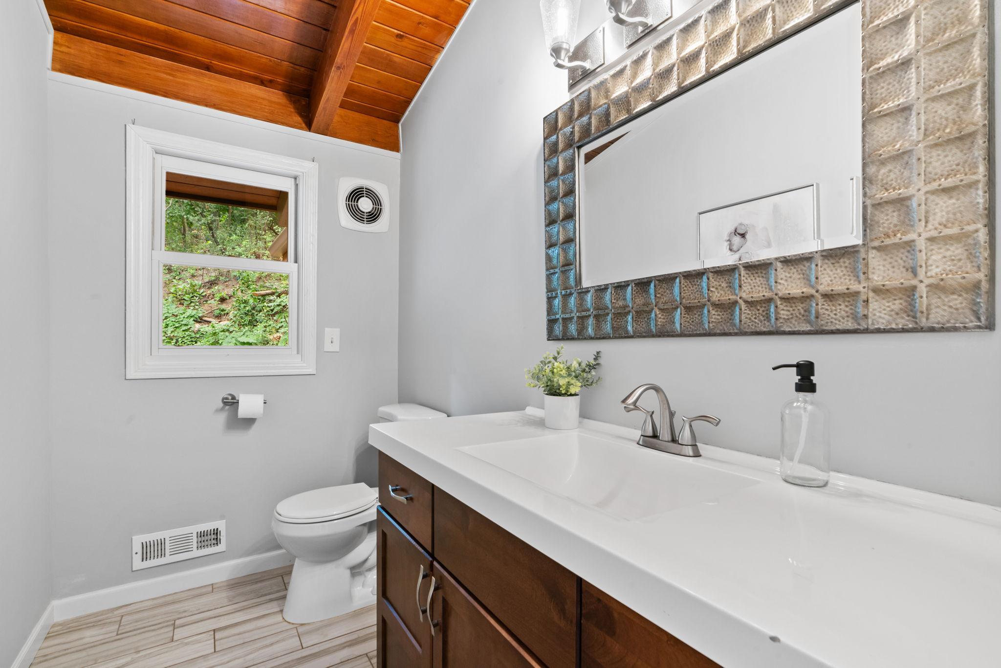 11705 Live Oak Drive