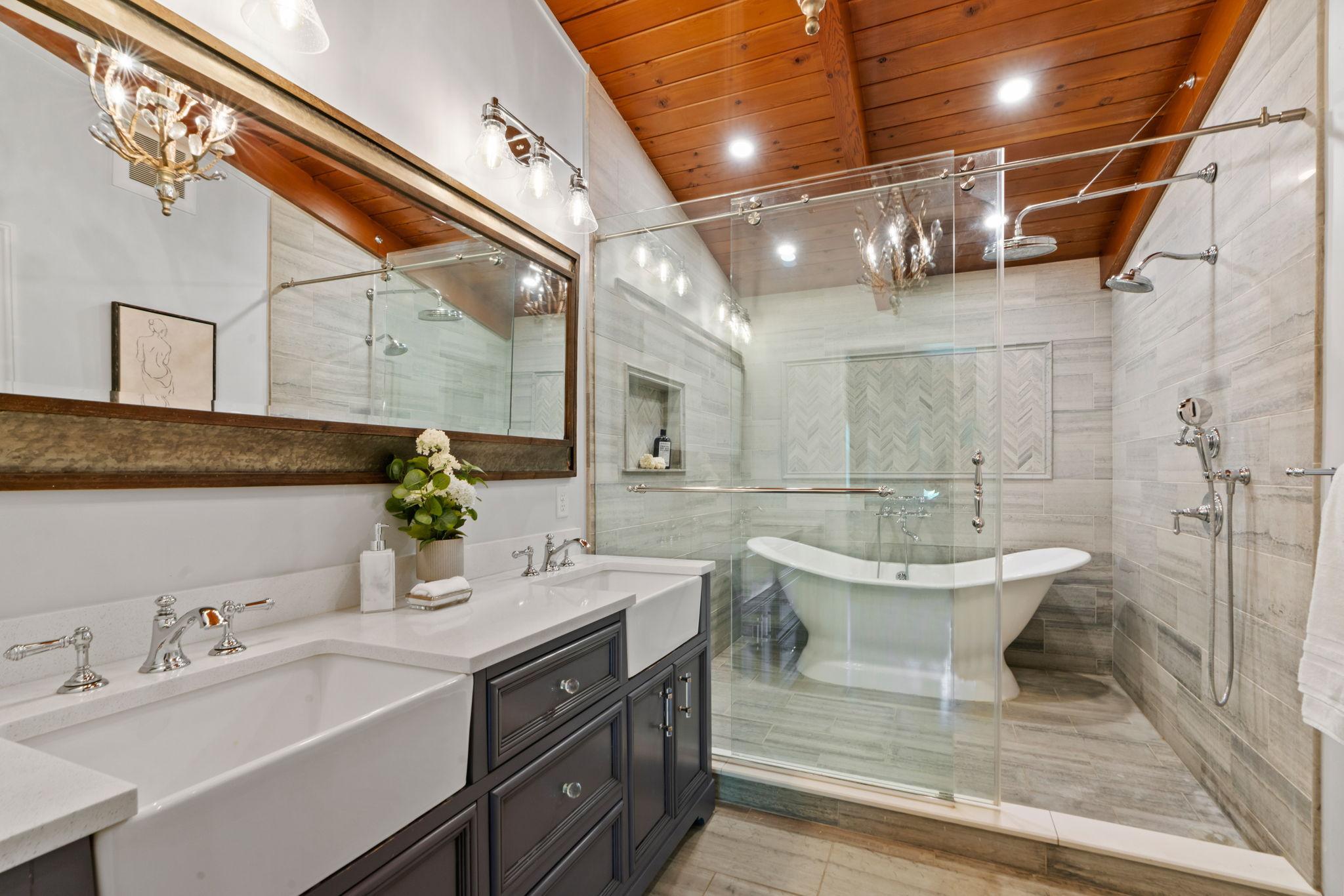 11705 Live Oak Drive