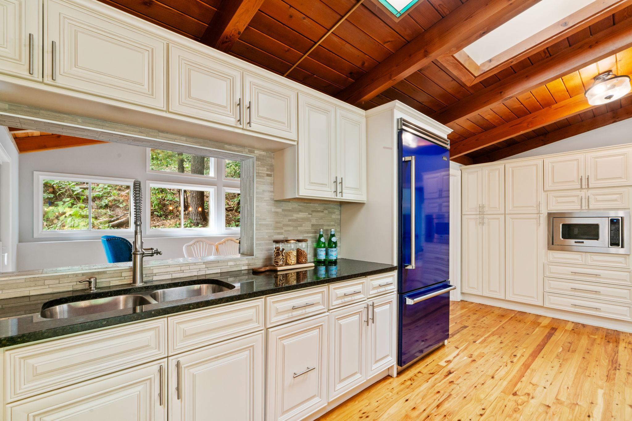 11705 Live Oak Drive