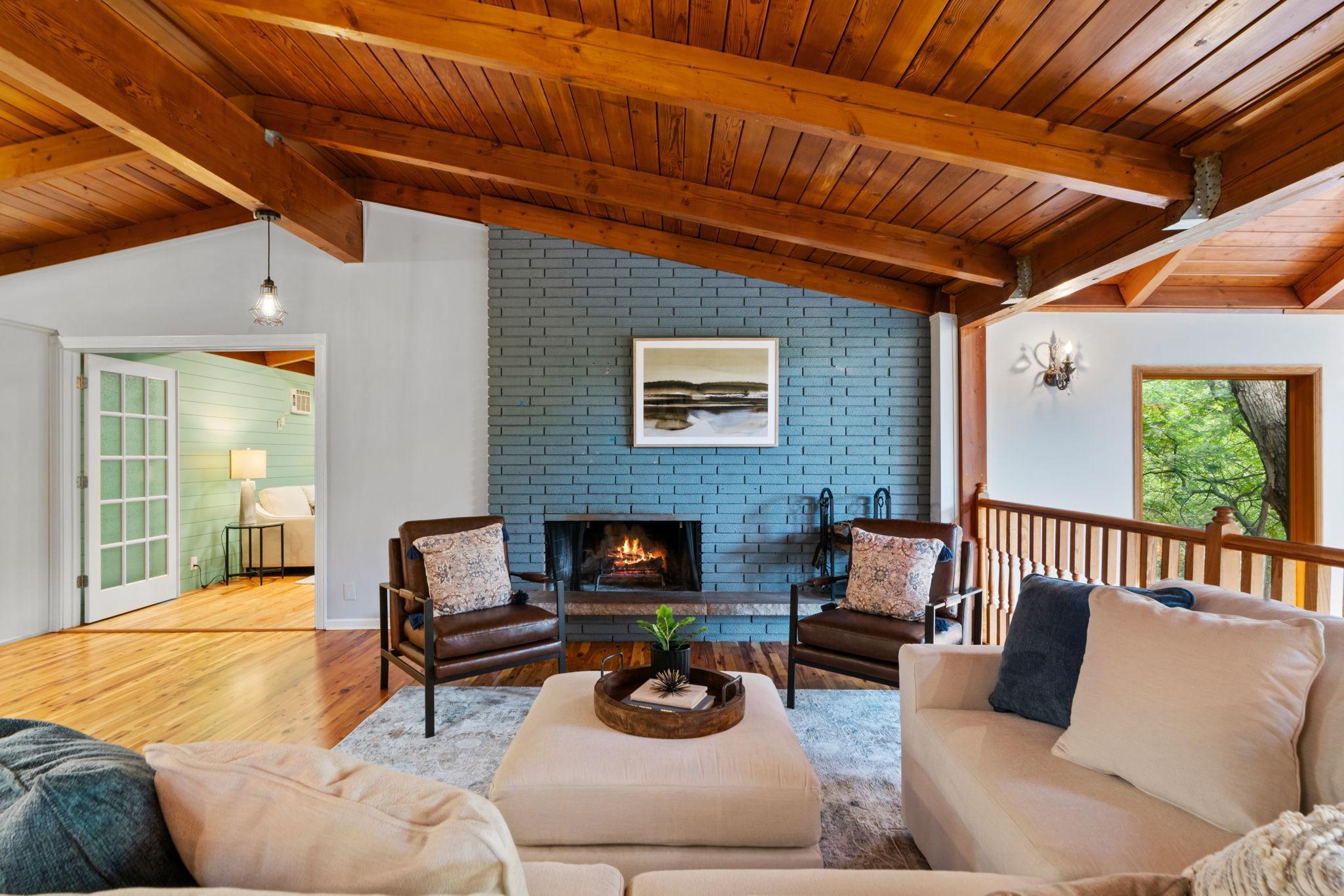 11705 Live Oak Drive