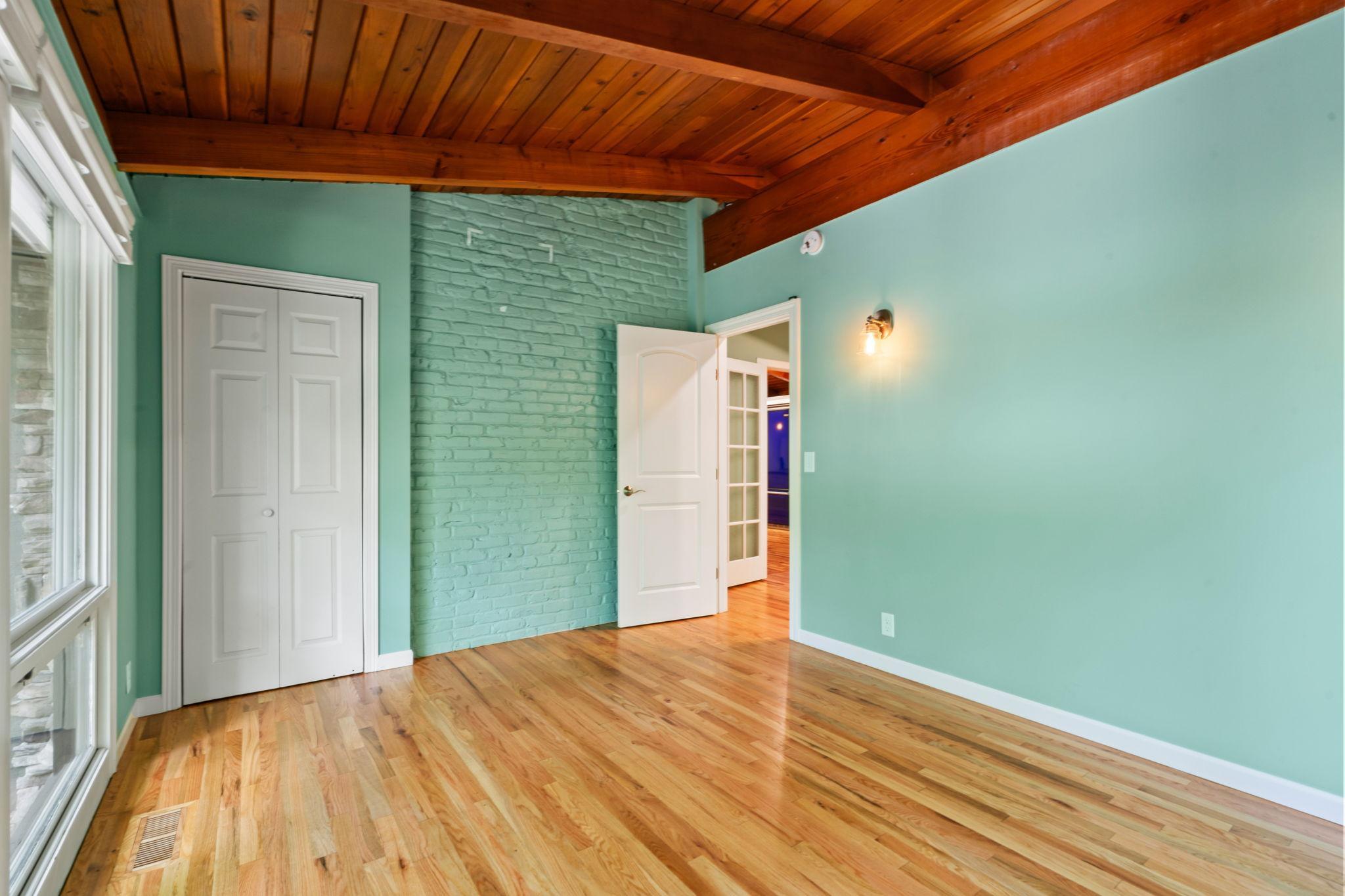 11705 Live Oak Drive