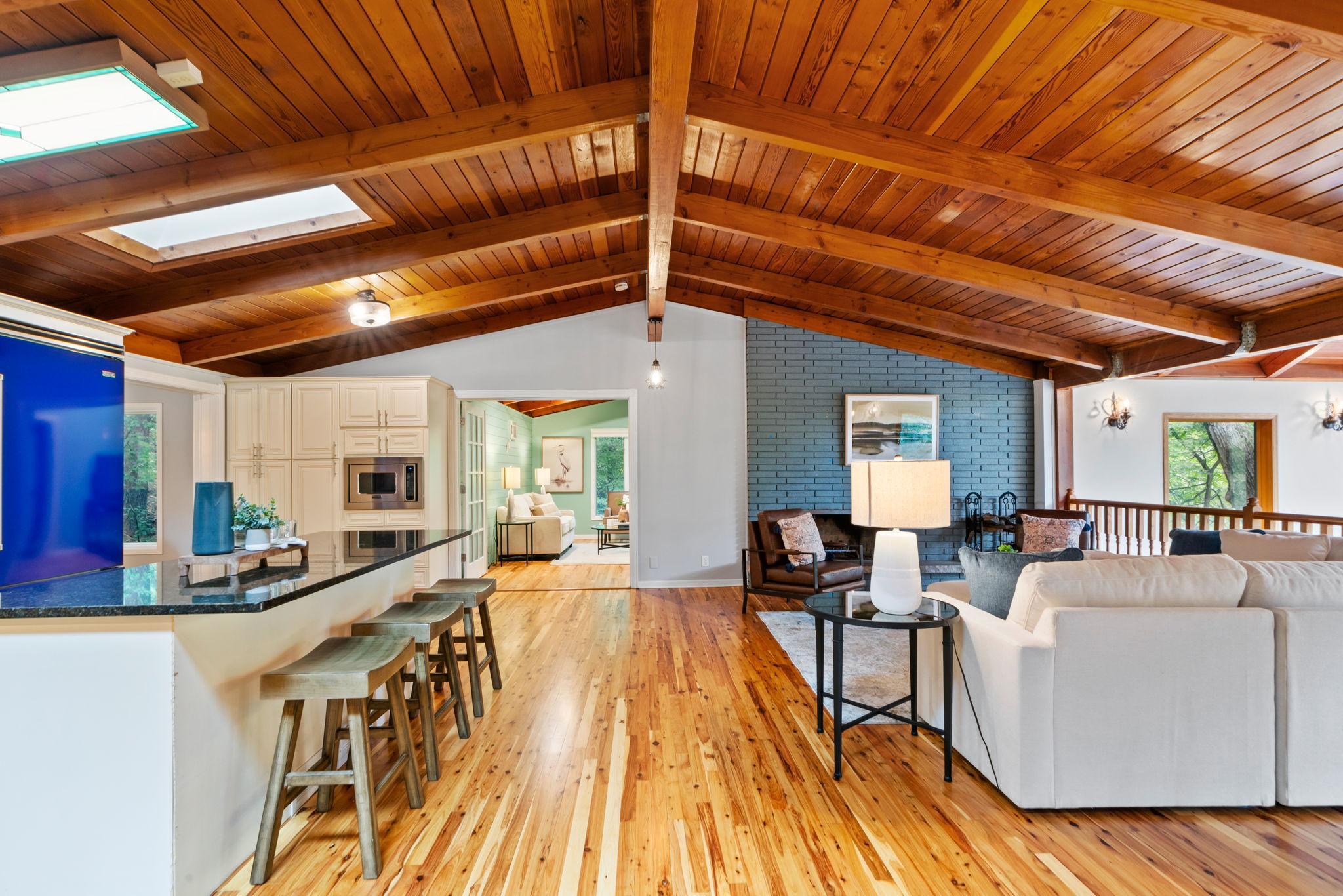 11705 Live Oak Drive