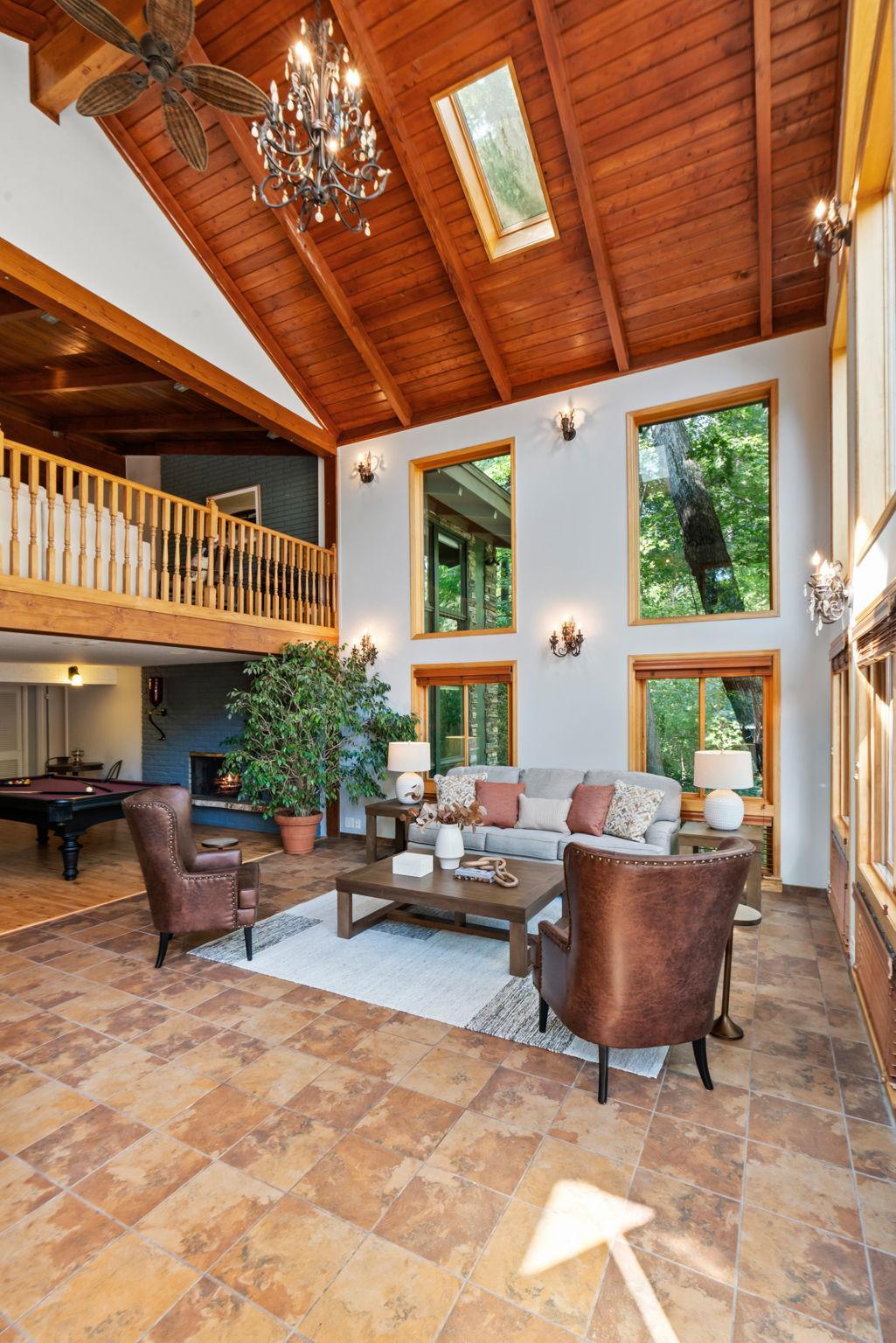 11705 Live Oak Drive