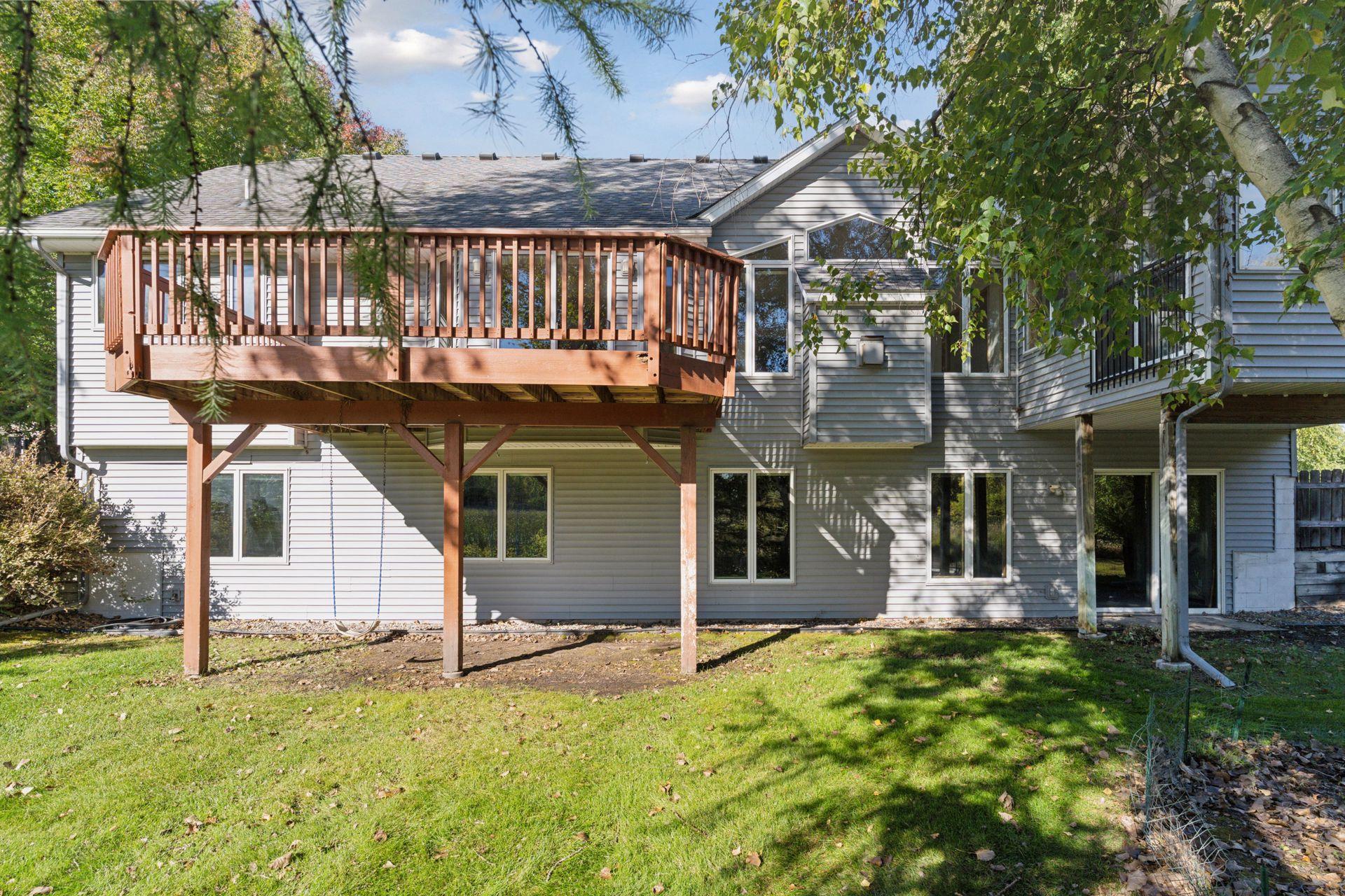 4950 Valley Forge Lane N