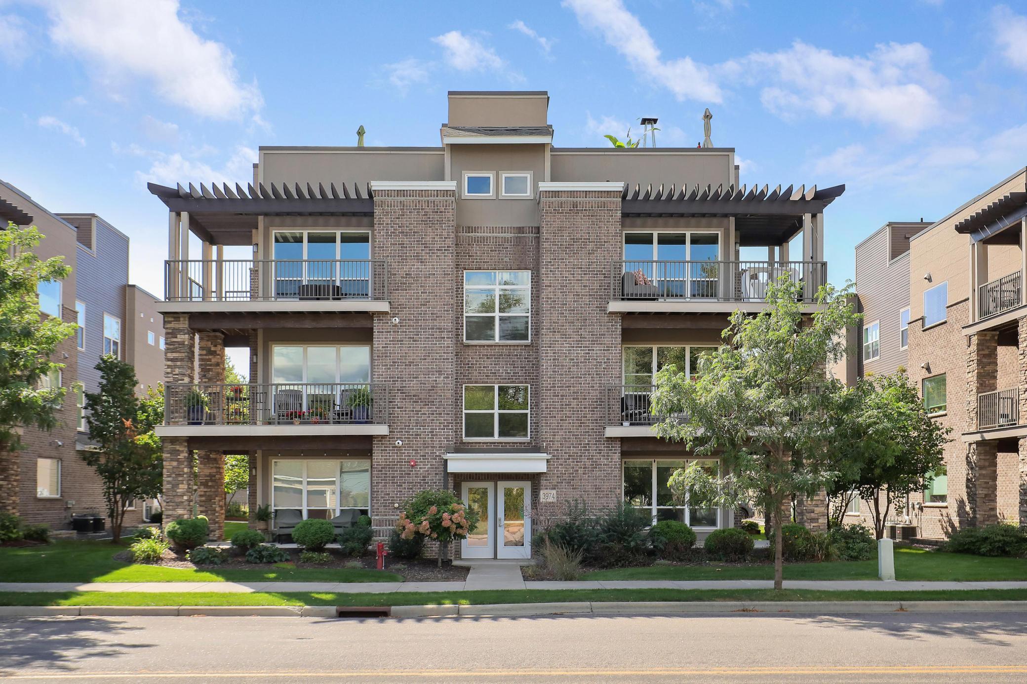 3974 Wooddale Avenue S Unit: 302