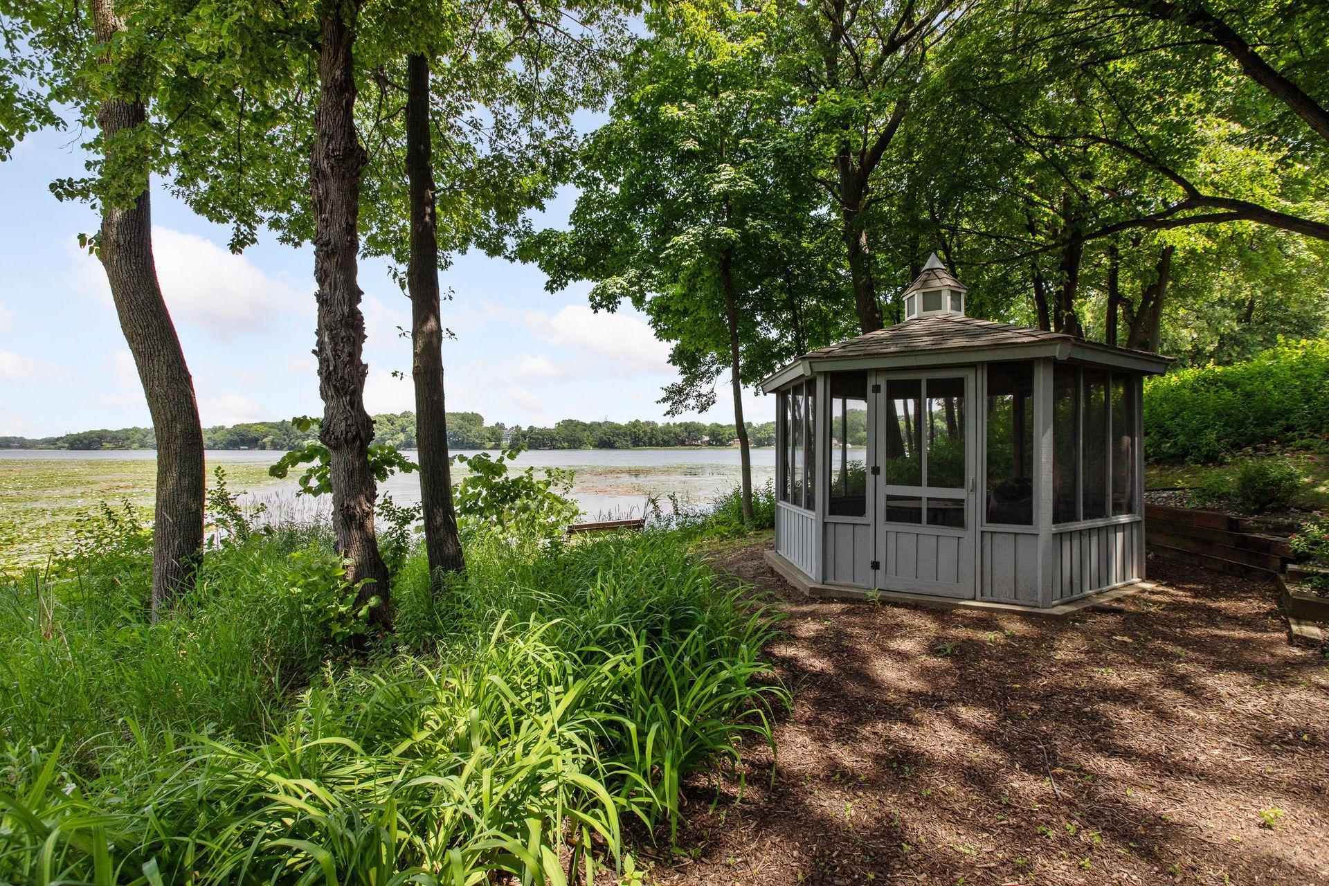 1541 Hollybrook Road