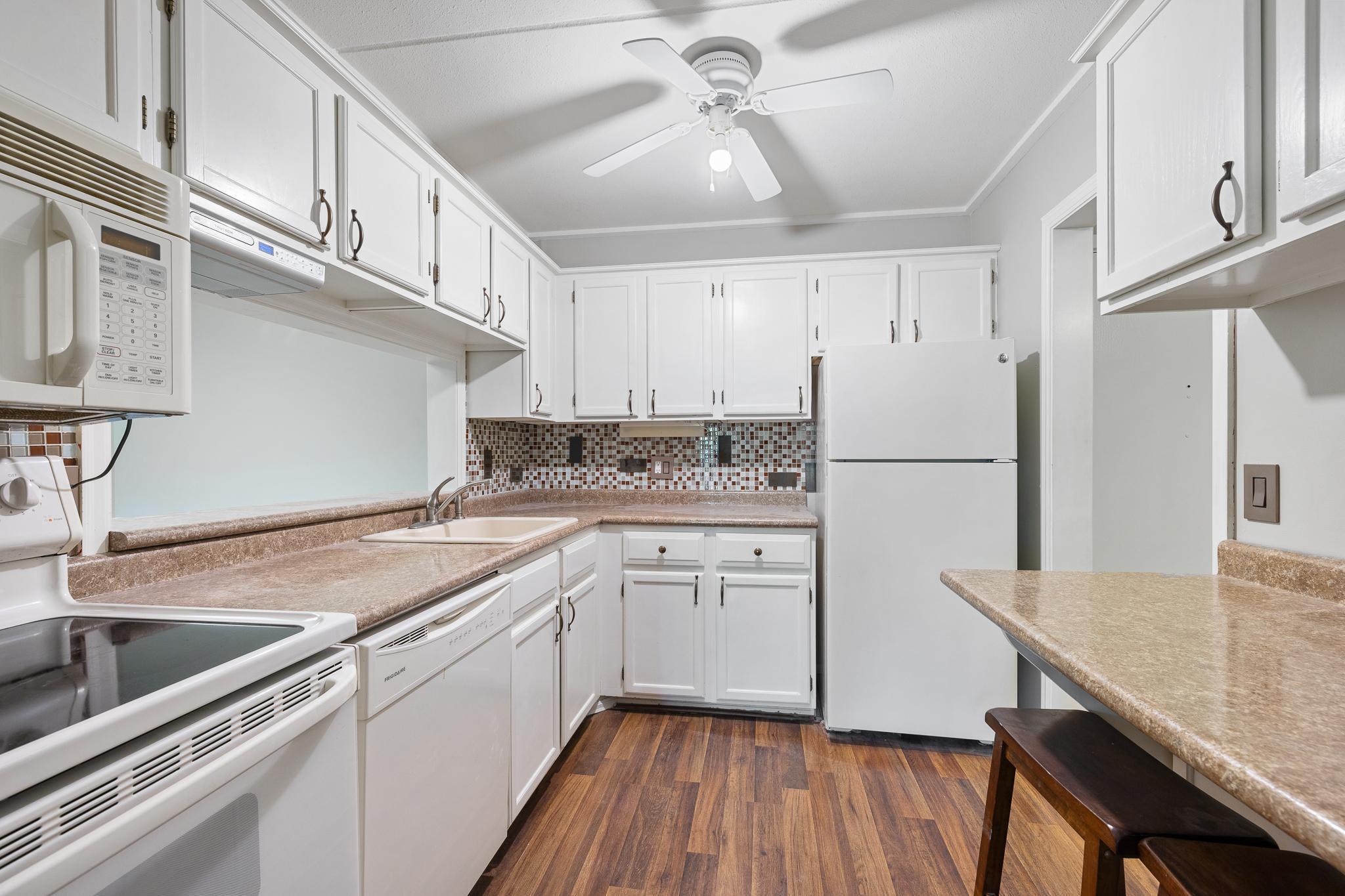 10521 Cedar Lake Road Unit: 518