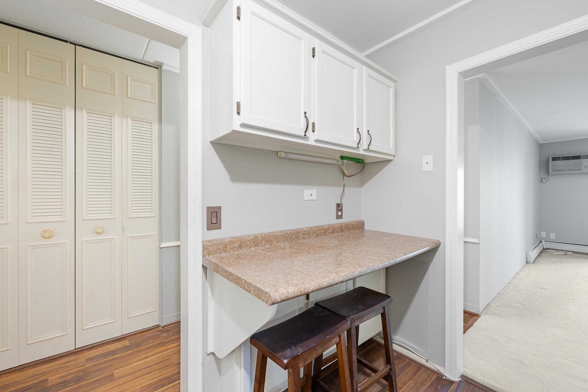 10521 Cedar Lake Road Unit: 518