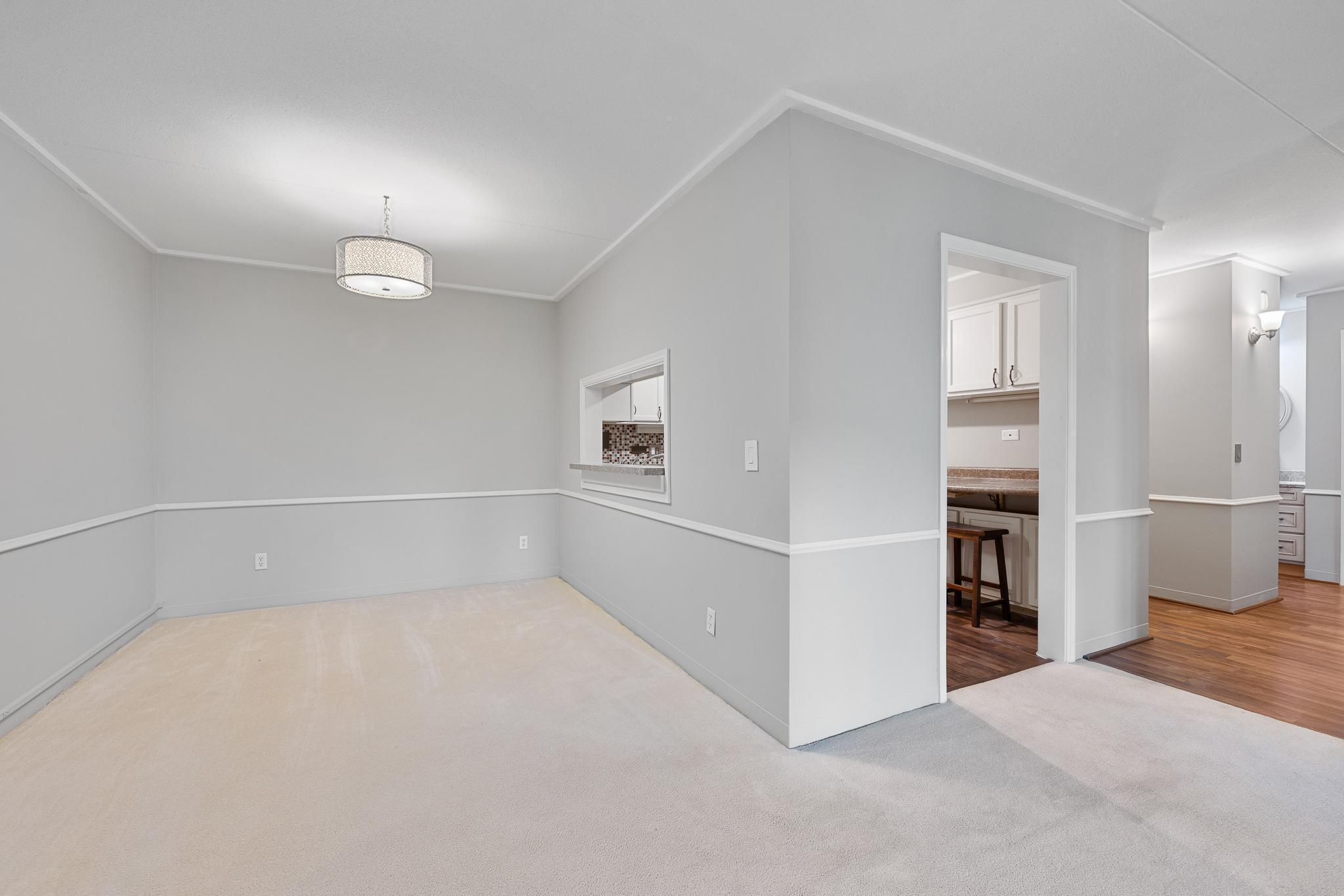 10521 Cedar Lake Road Unit: 518