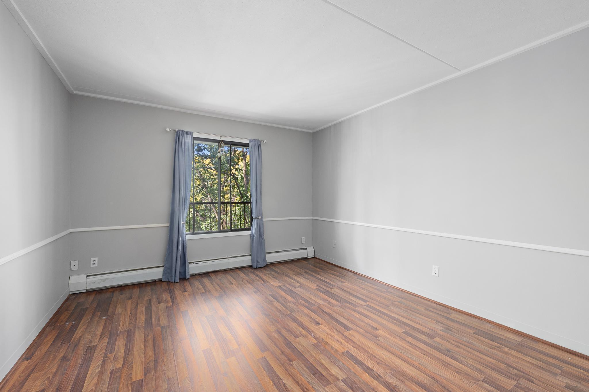 10521 Cedar Lake Road Unit: 518