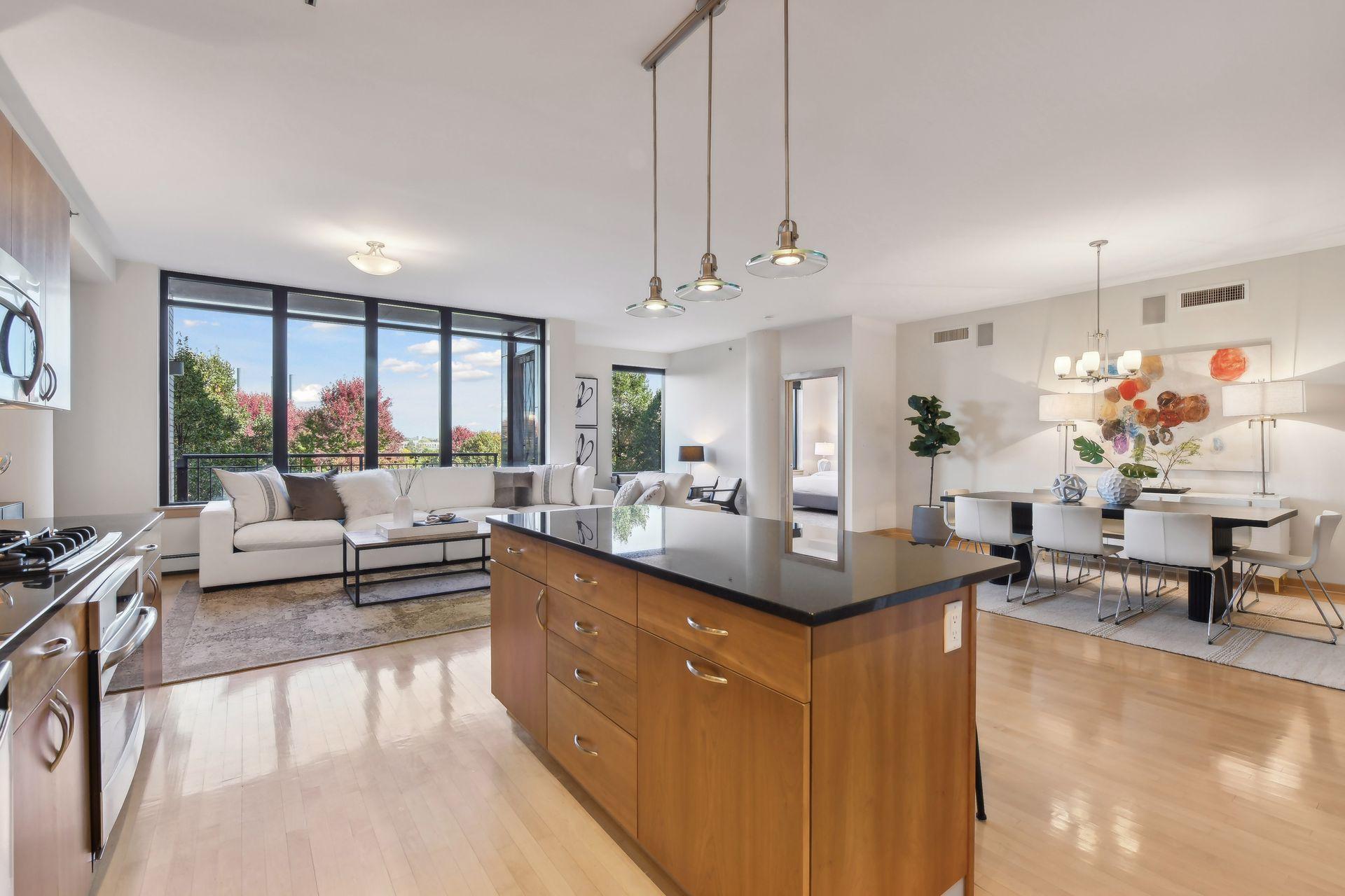 215 10th Avenue S Unit: 310