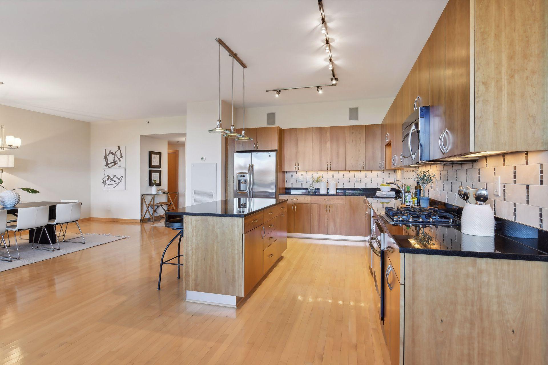 215 10th Avenue S Unit: 310