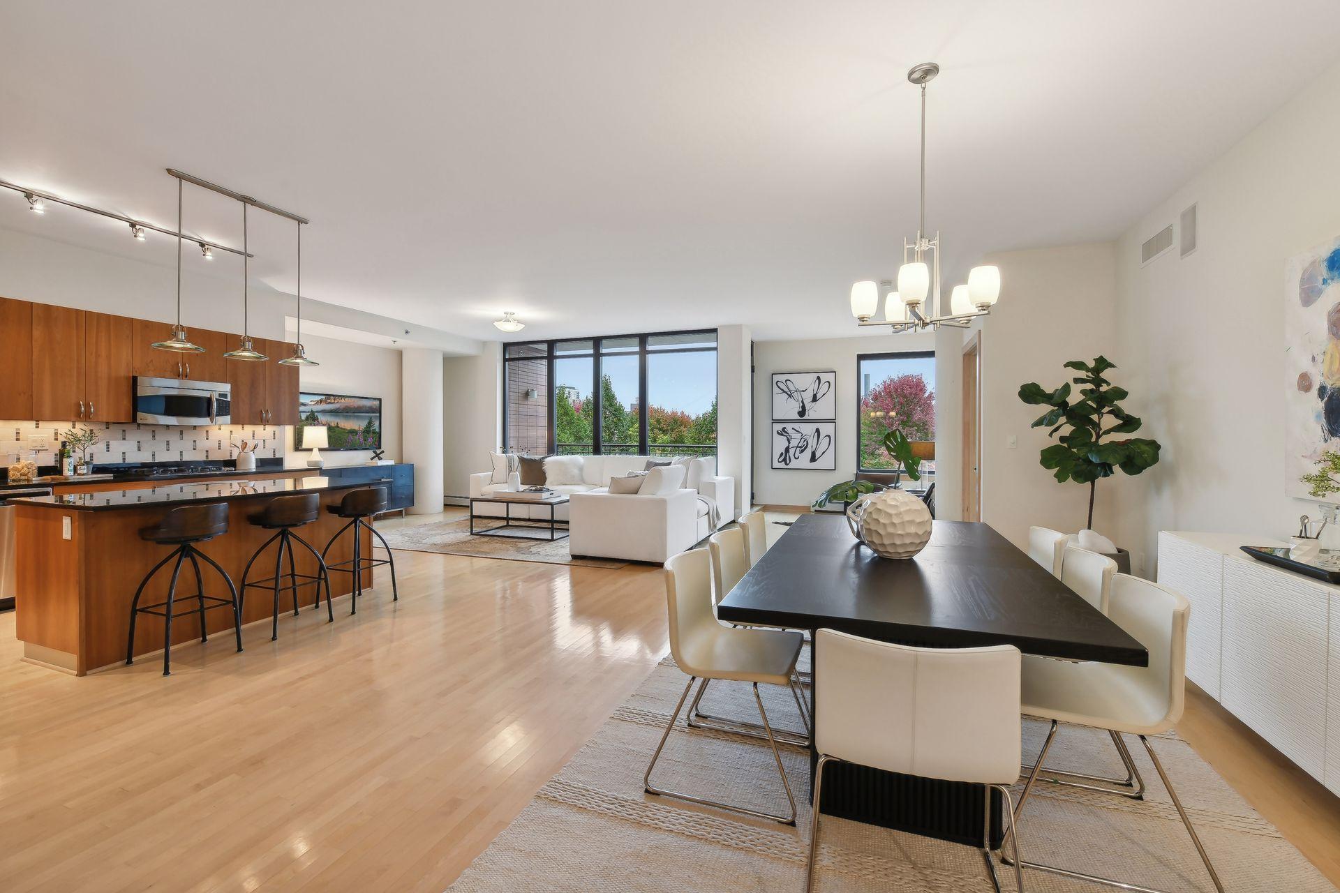 215 10th Avenue S Unit: 310