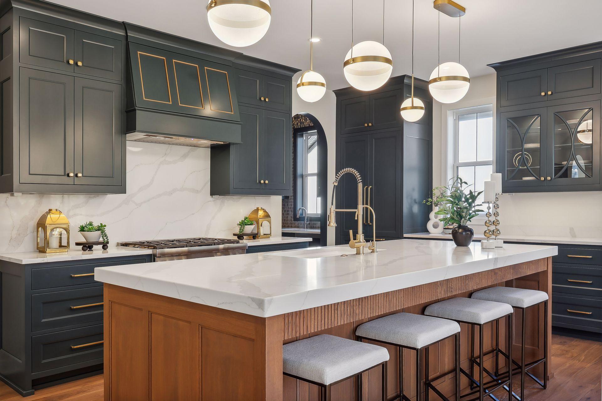 124 Chicago Avenue N