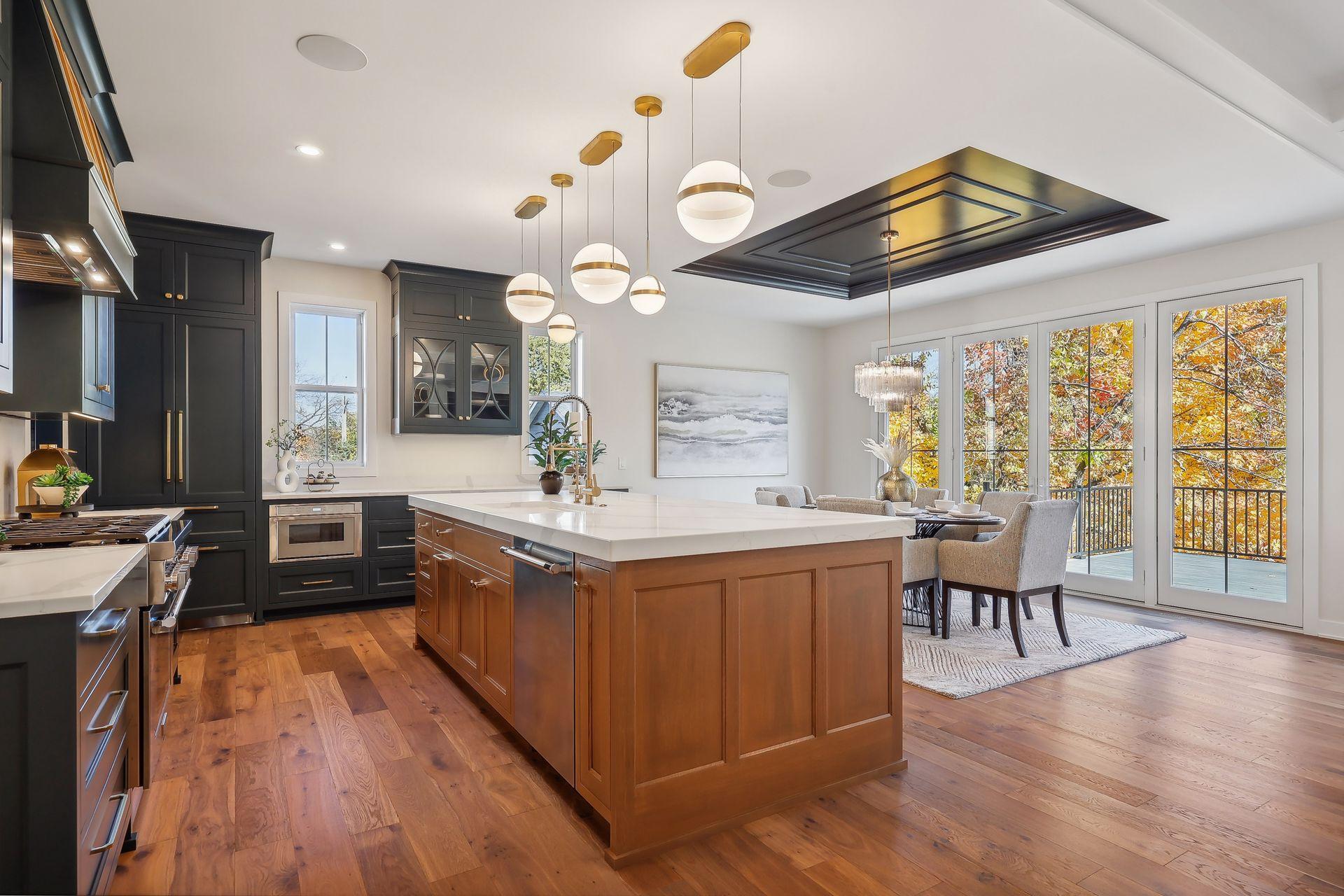 124 Chicago Avenue N