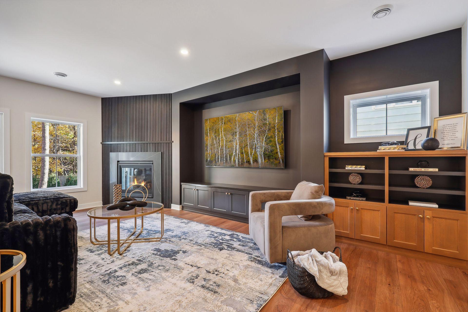 124 Chicago Avenue N